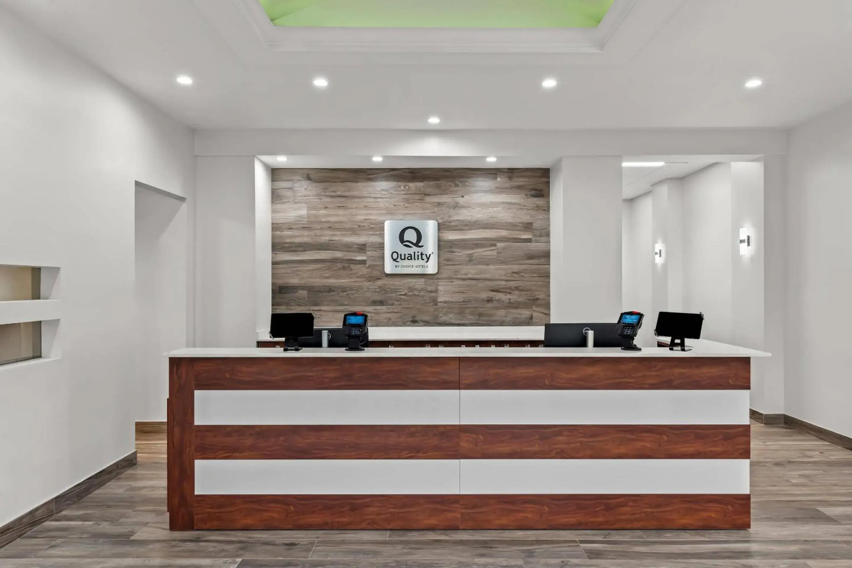 Lobby or reception in Quality Inn & Suites Ocala I-75 Lobby or reception in Quality Inn & Suites Ocala I-75