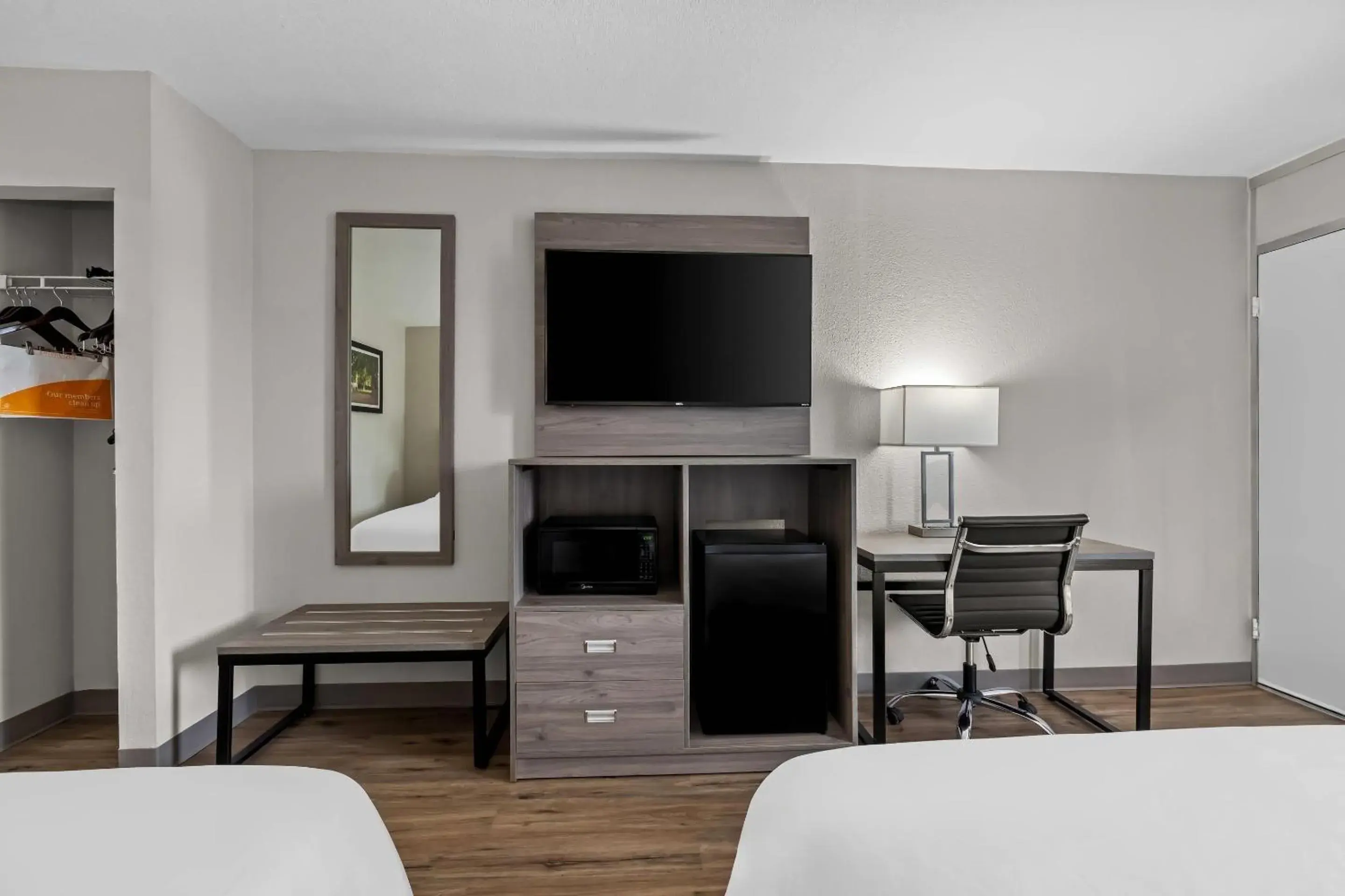 Bedroom, Bed in Quality Inn & Suites Ocala I-75 Bedroom, Bed in Quality Inn & Suites Ocala I-75