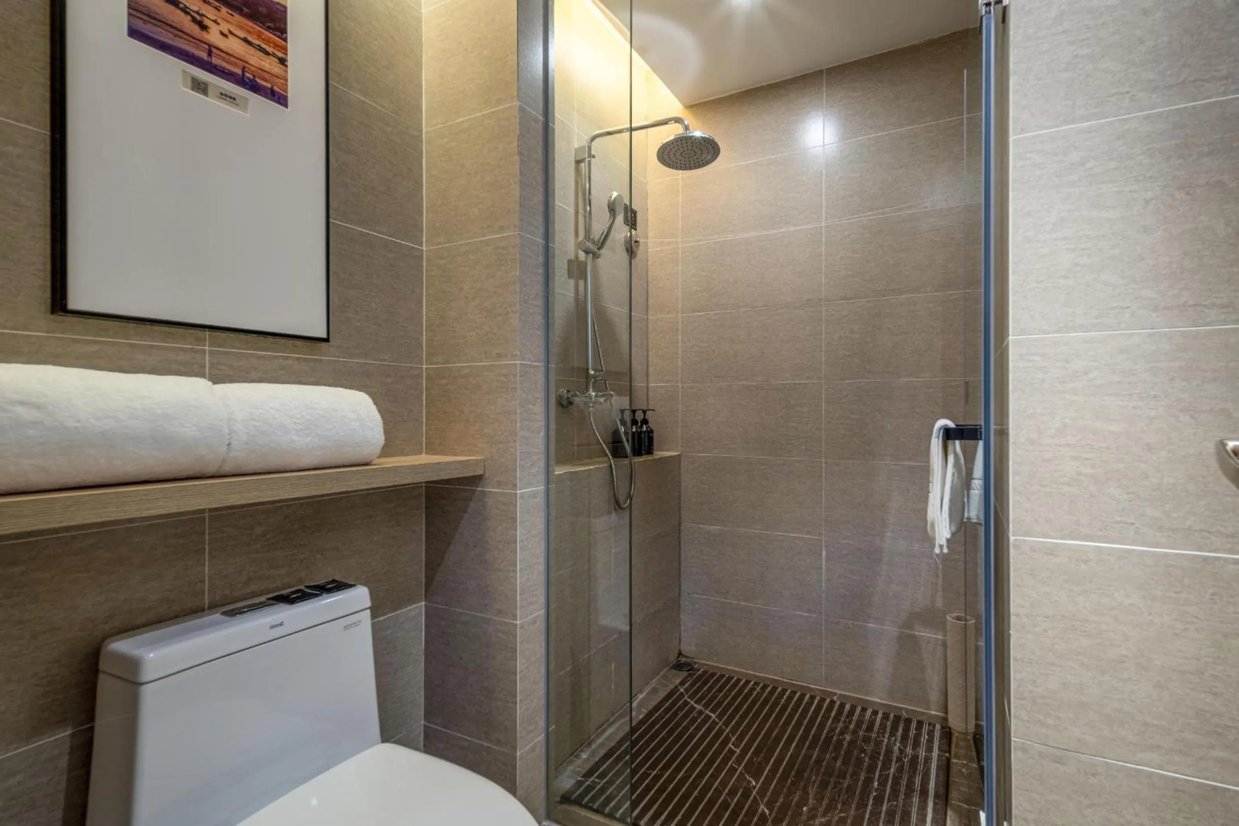 Atour Hotel (Shanghai International Tourism and Resorts Zone XiuYan Road)