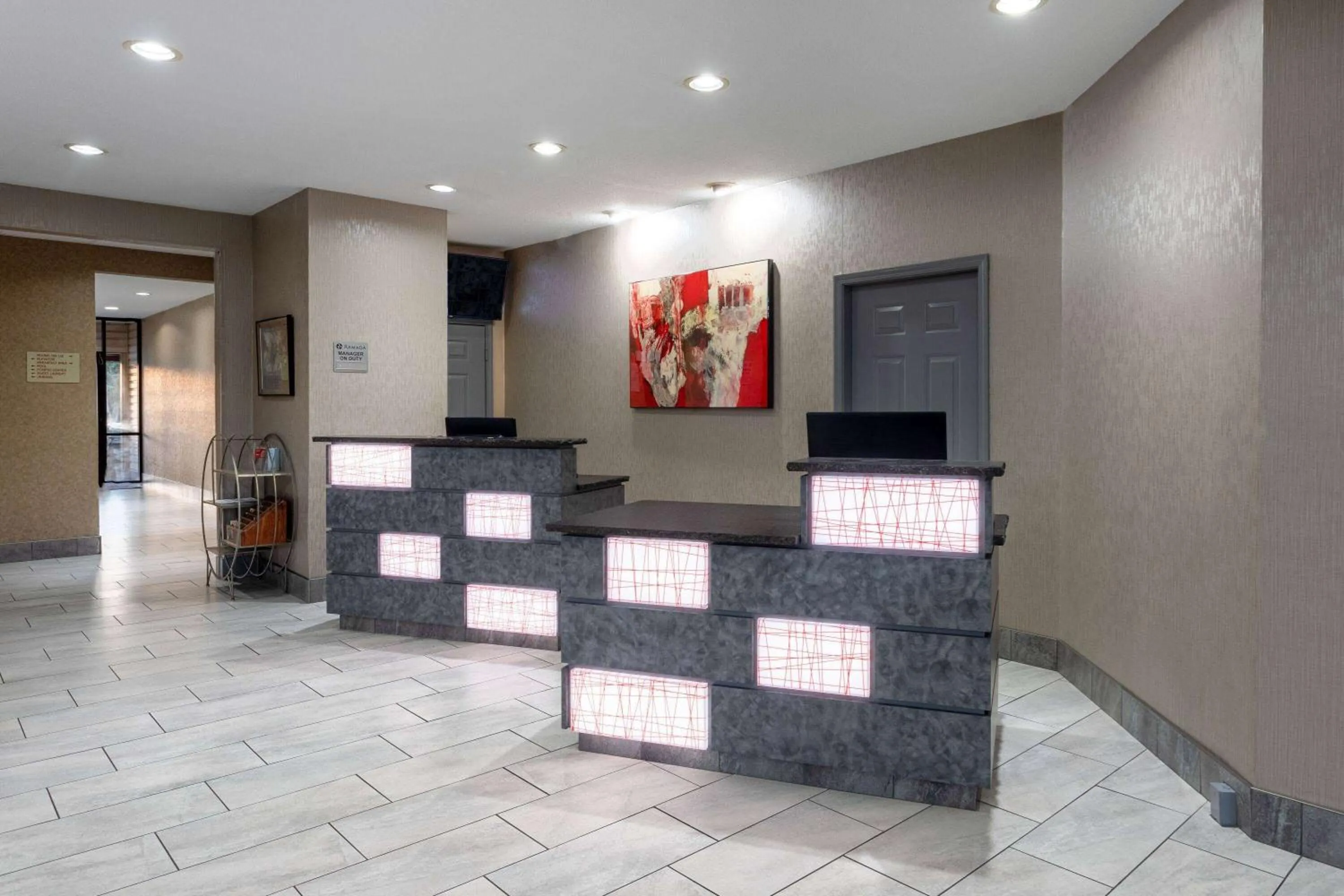 Lobby or reception in Ramada by Wyndham Sellersburg/Louisville North