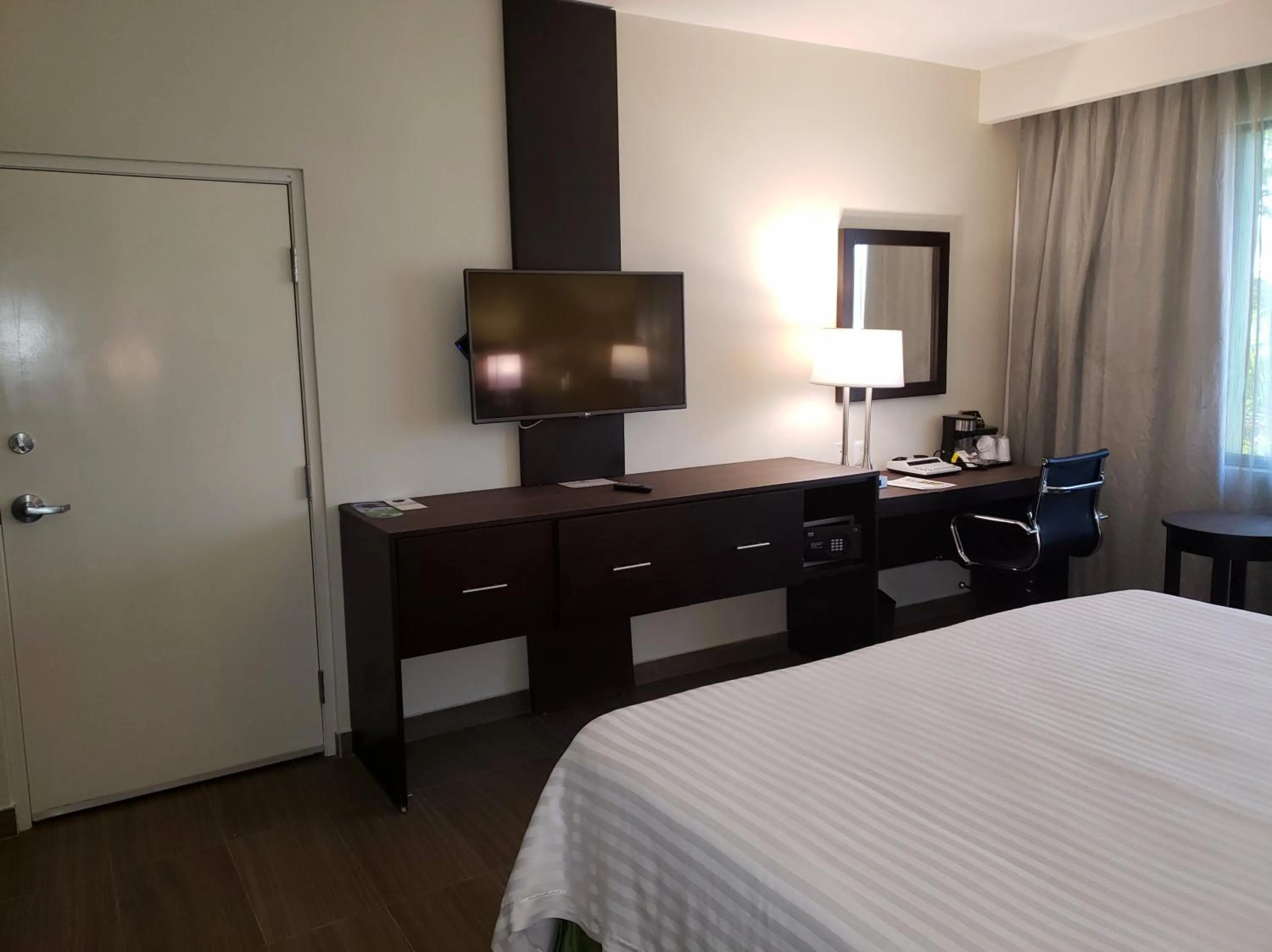 Photo of the whole room, Bed in Holiday Inn Tampico-Altamira by IHG