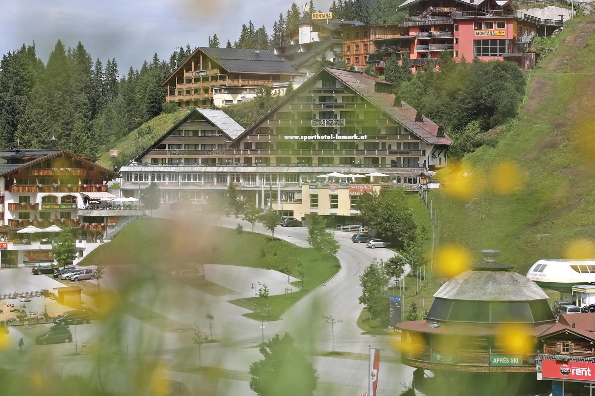 Property building in Hotel Lamark