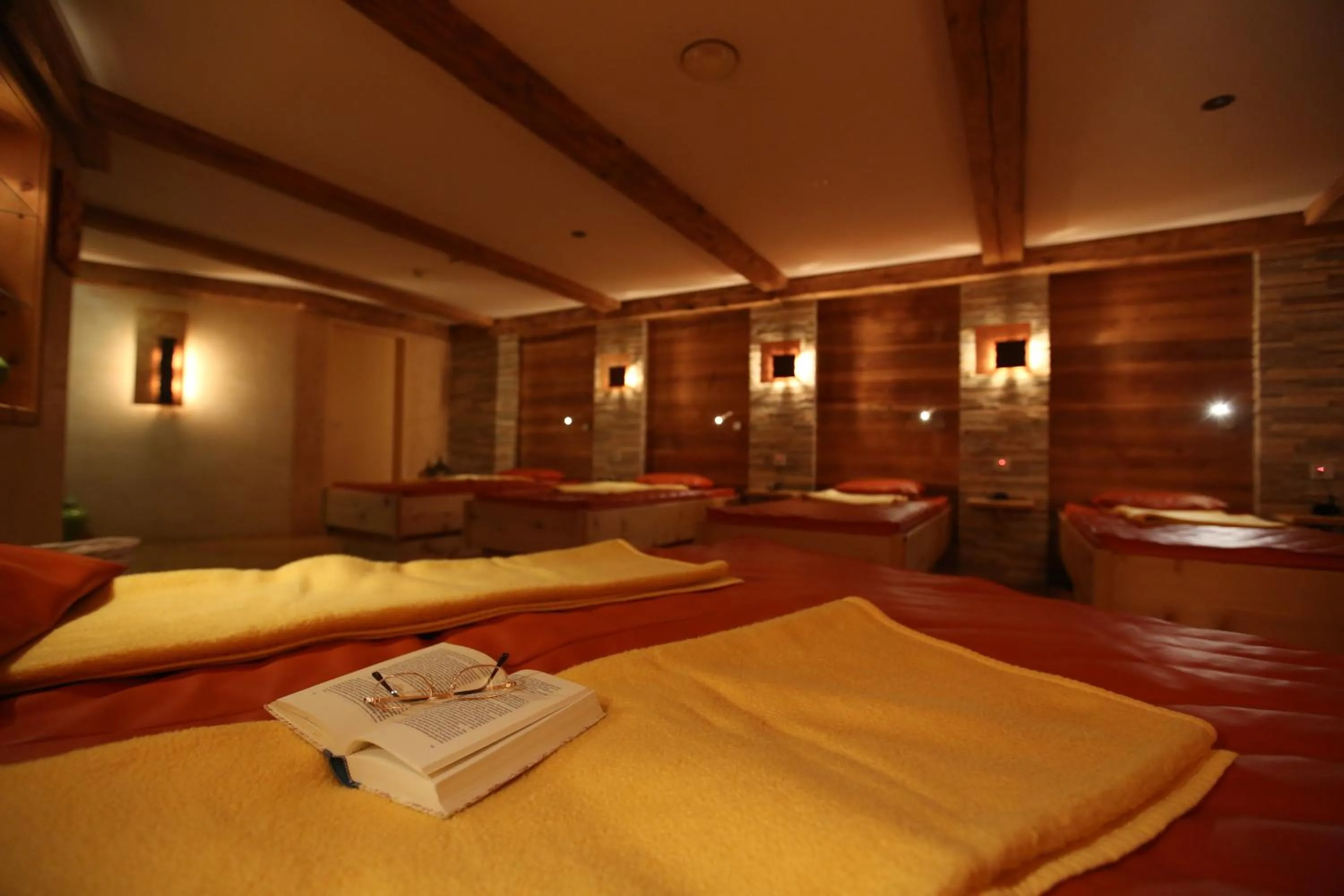 Spa and wellness centre/facilities, Bed in Hotel Lamark