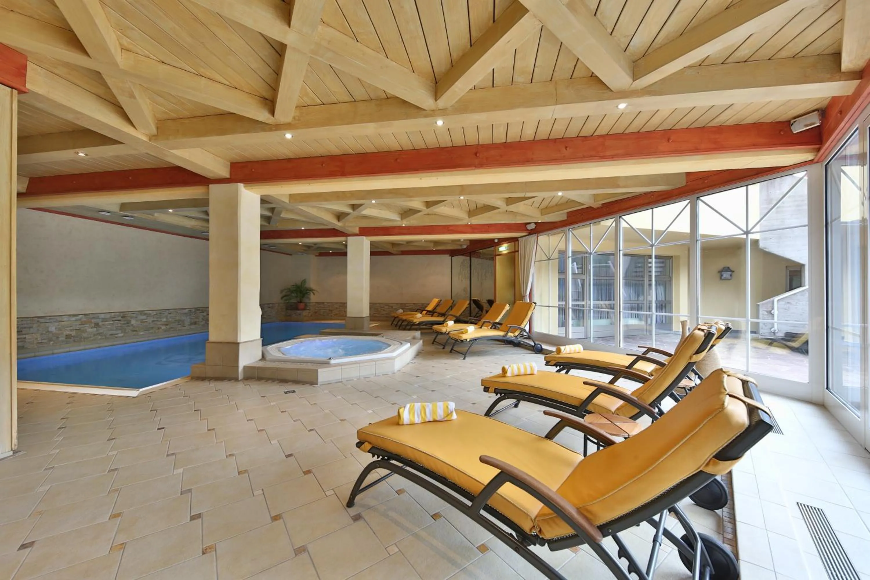 Hot Tub in Hotel Lamark