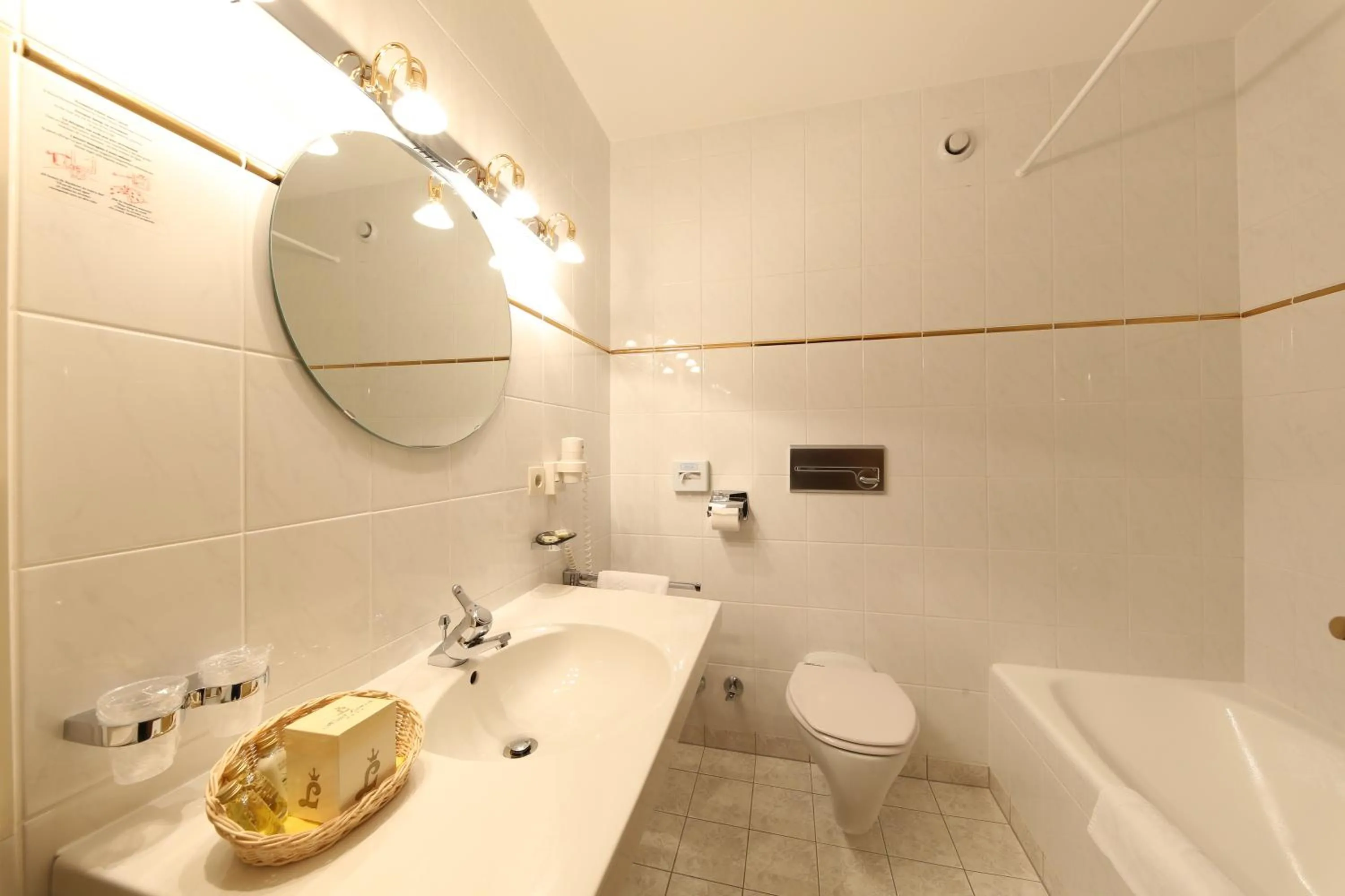 Toilet in Hotel Lamark