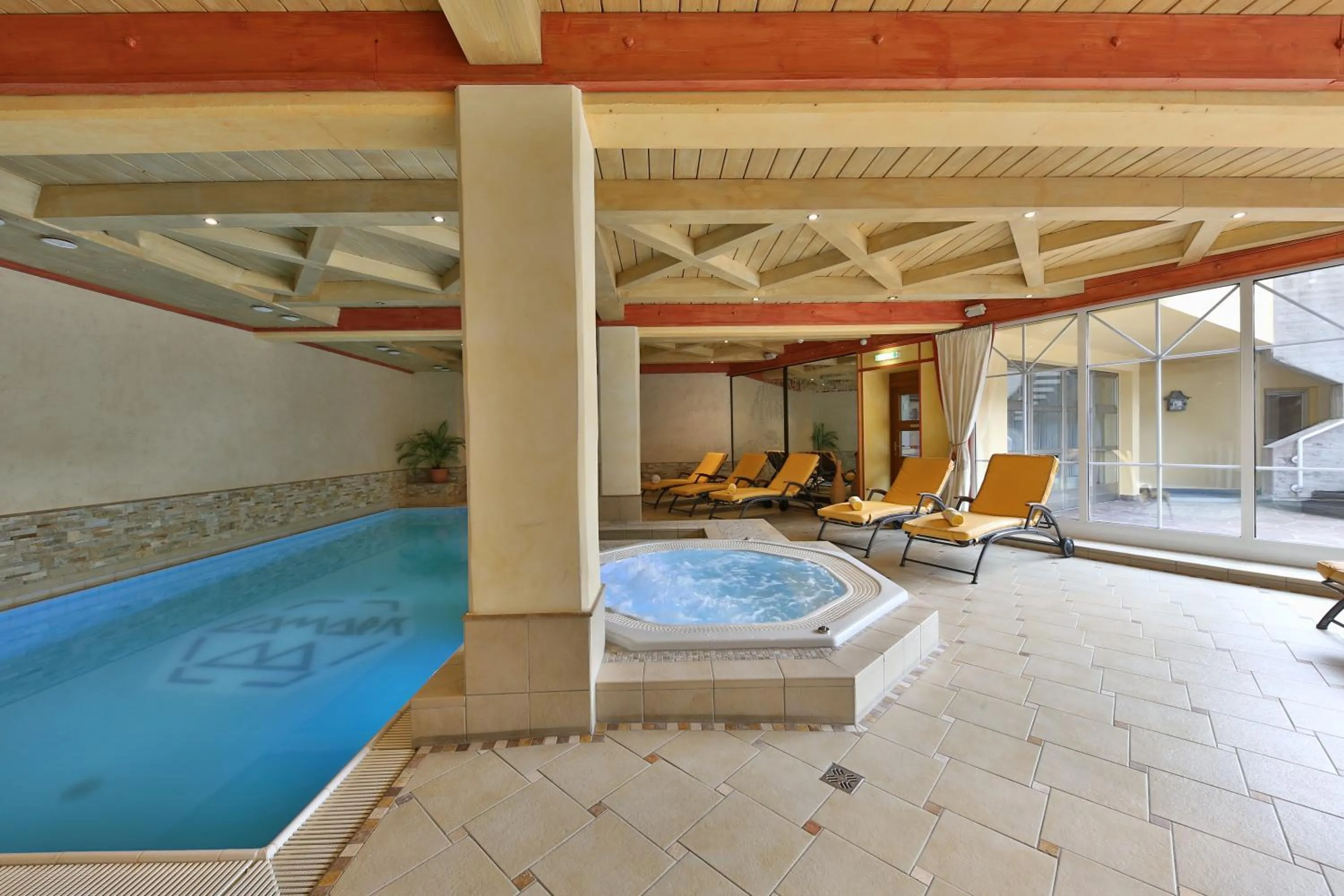 Hot Tub in Hotel Lamark