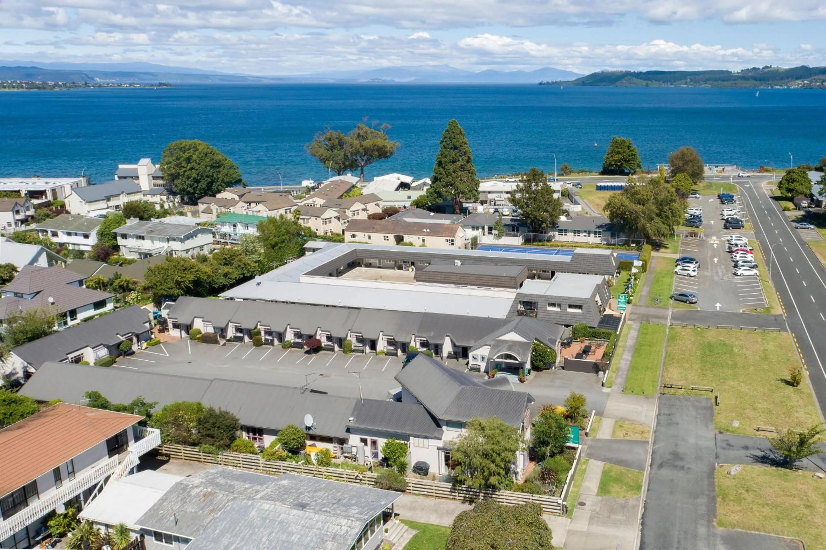 Property building in Quality Inn Acapulco Taupo