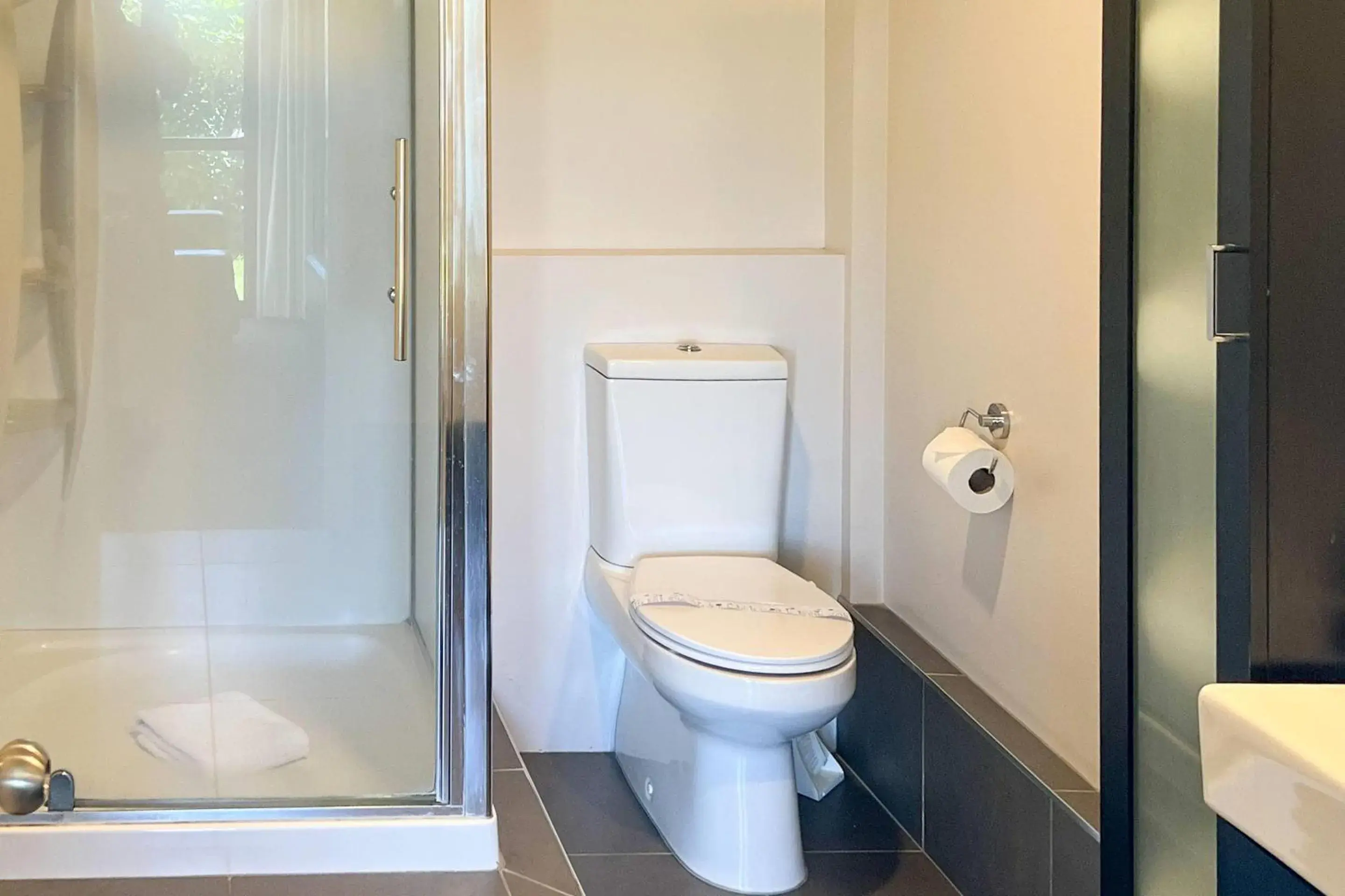 Bedroom in Quality Inn Acapulco Taupo Bedroom in Quality Inn Acapulco Taupo