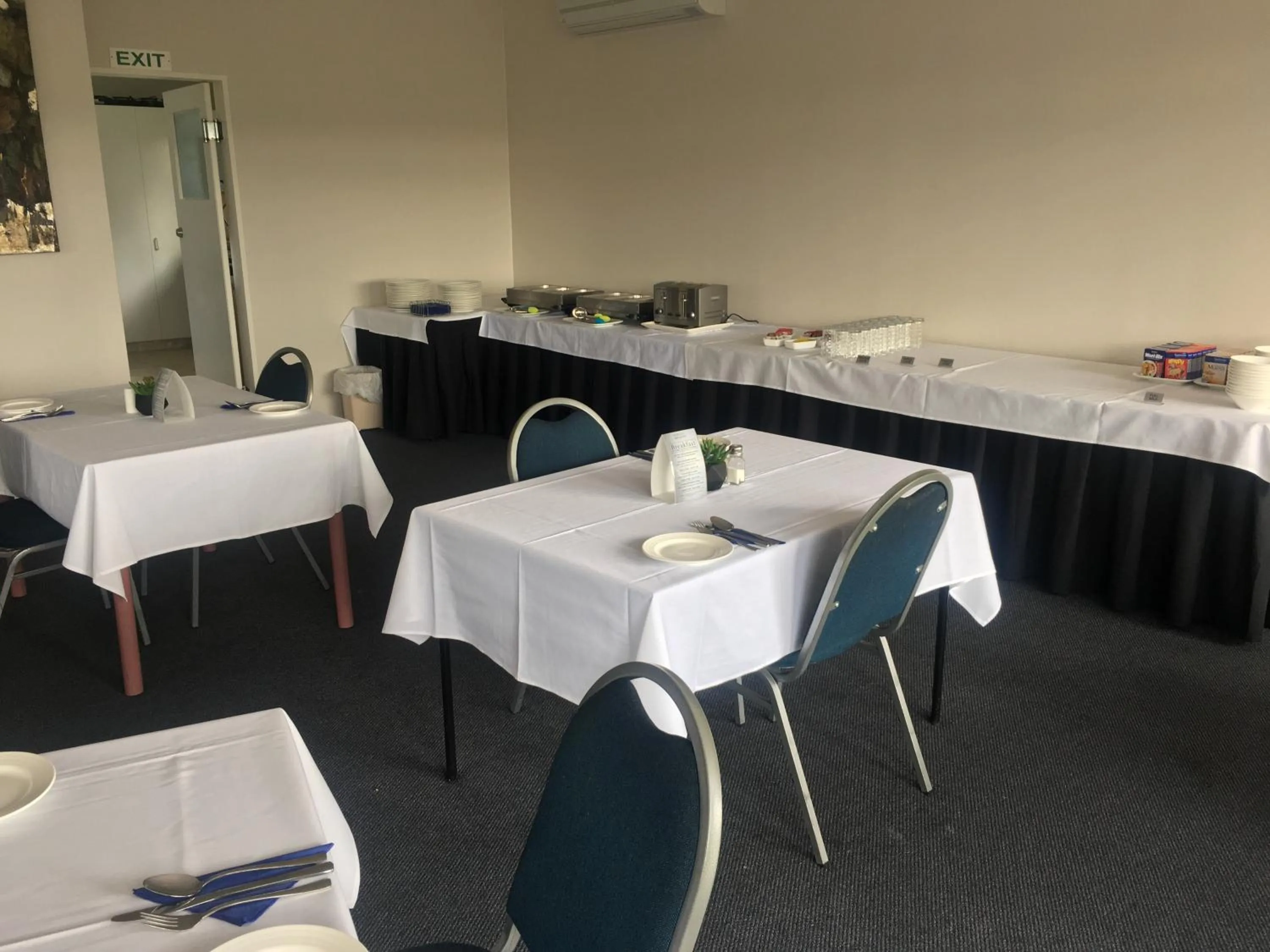 Breakfast in Quality Inn Acapulco Taupo