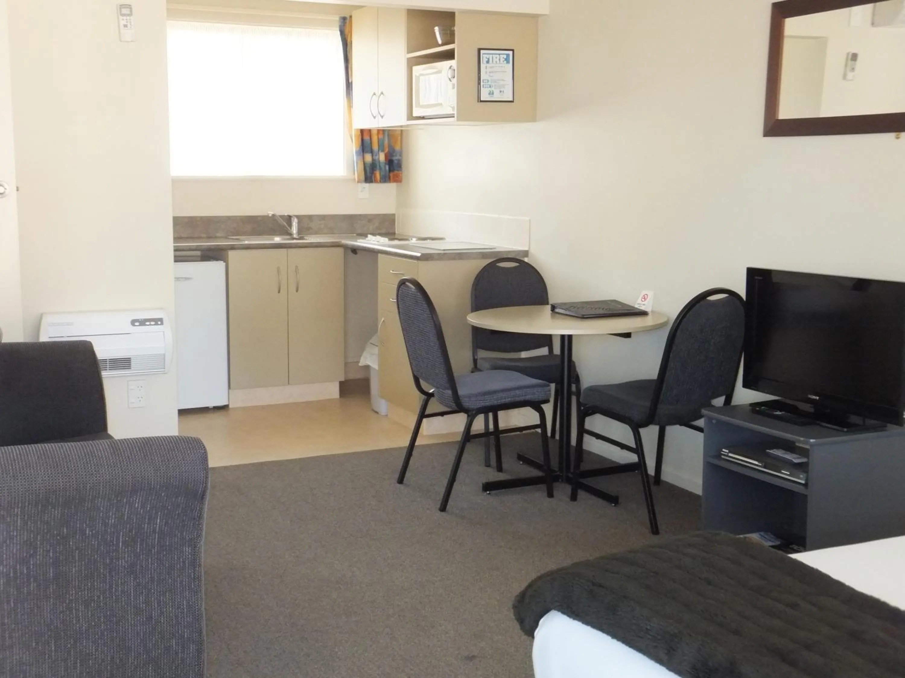 Living room in Quality Inn Acapulco Taupo