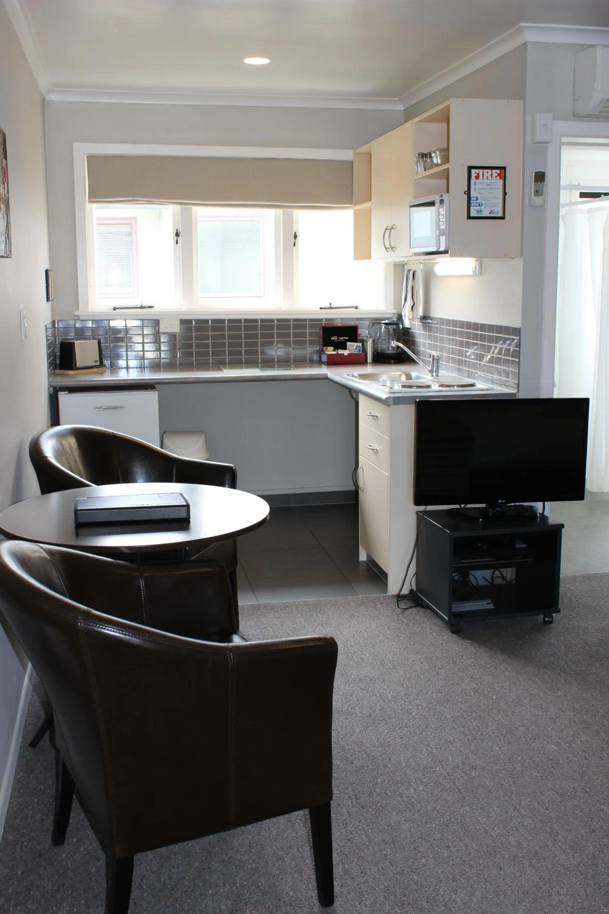 Kitchen or kitchenette in Quality Inn Acapulco Taupo