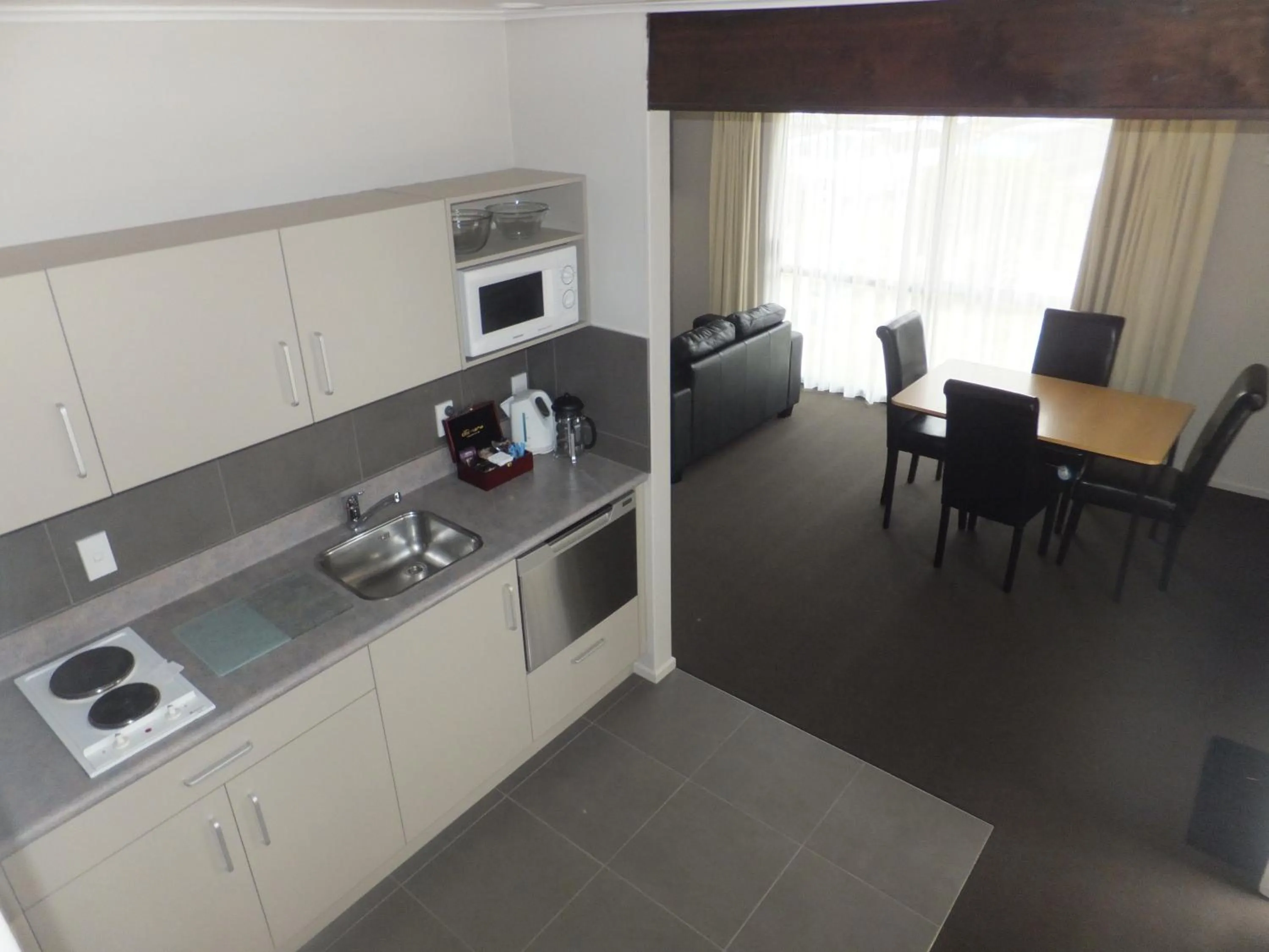 Kitchen or kitchenette in Quality Inn Acapulco Taupo
