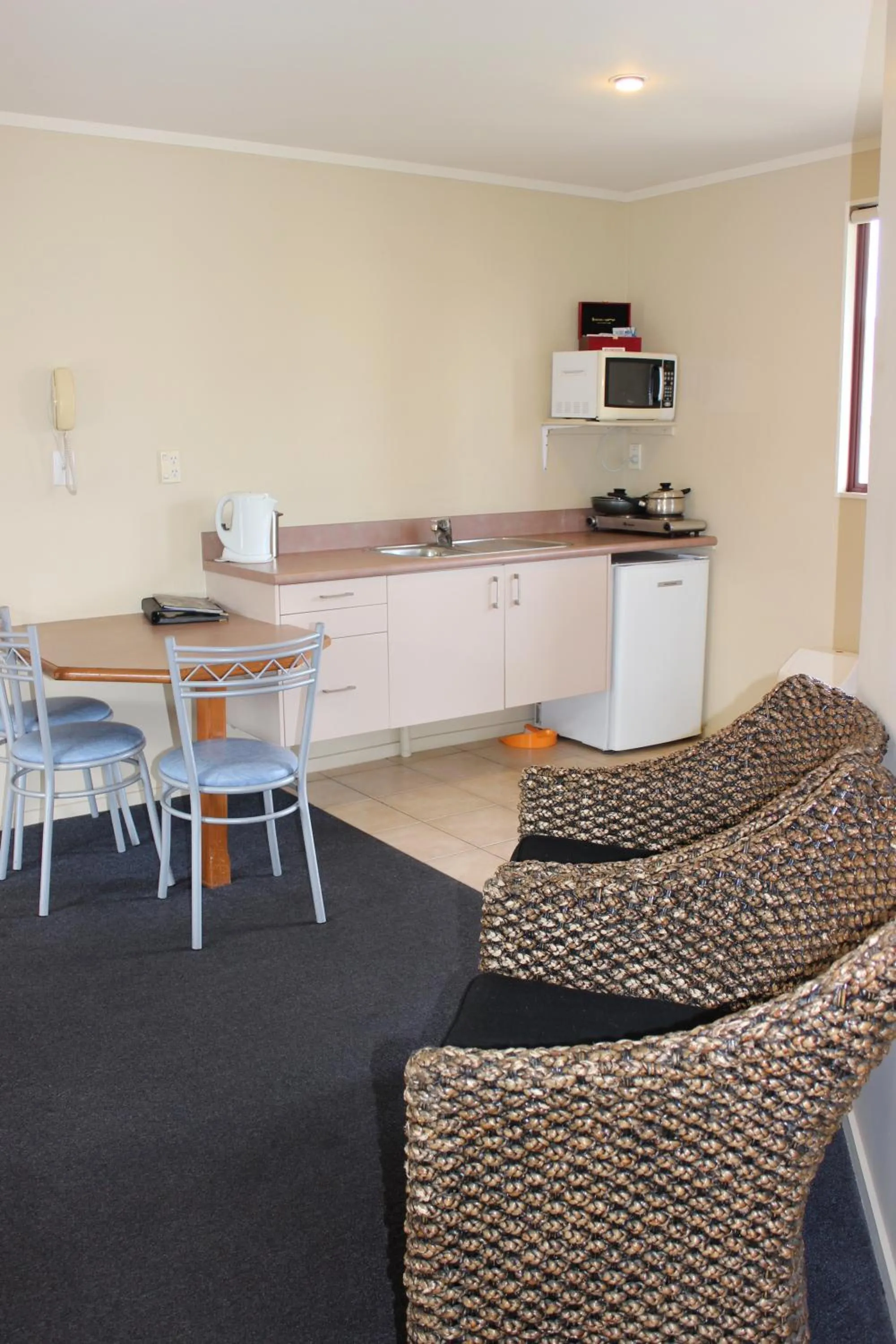 Kitchen or kitchenette in Quality Inn Acapulco Taupo