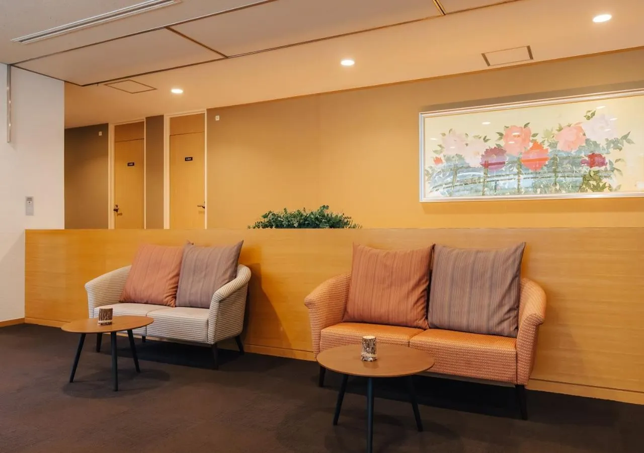 Communal lounge/ TV room in Atami Fuga