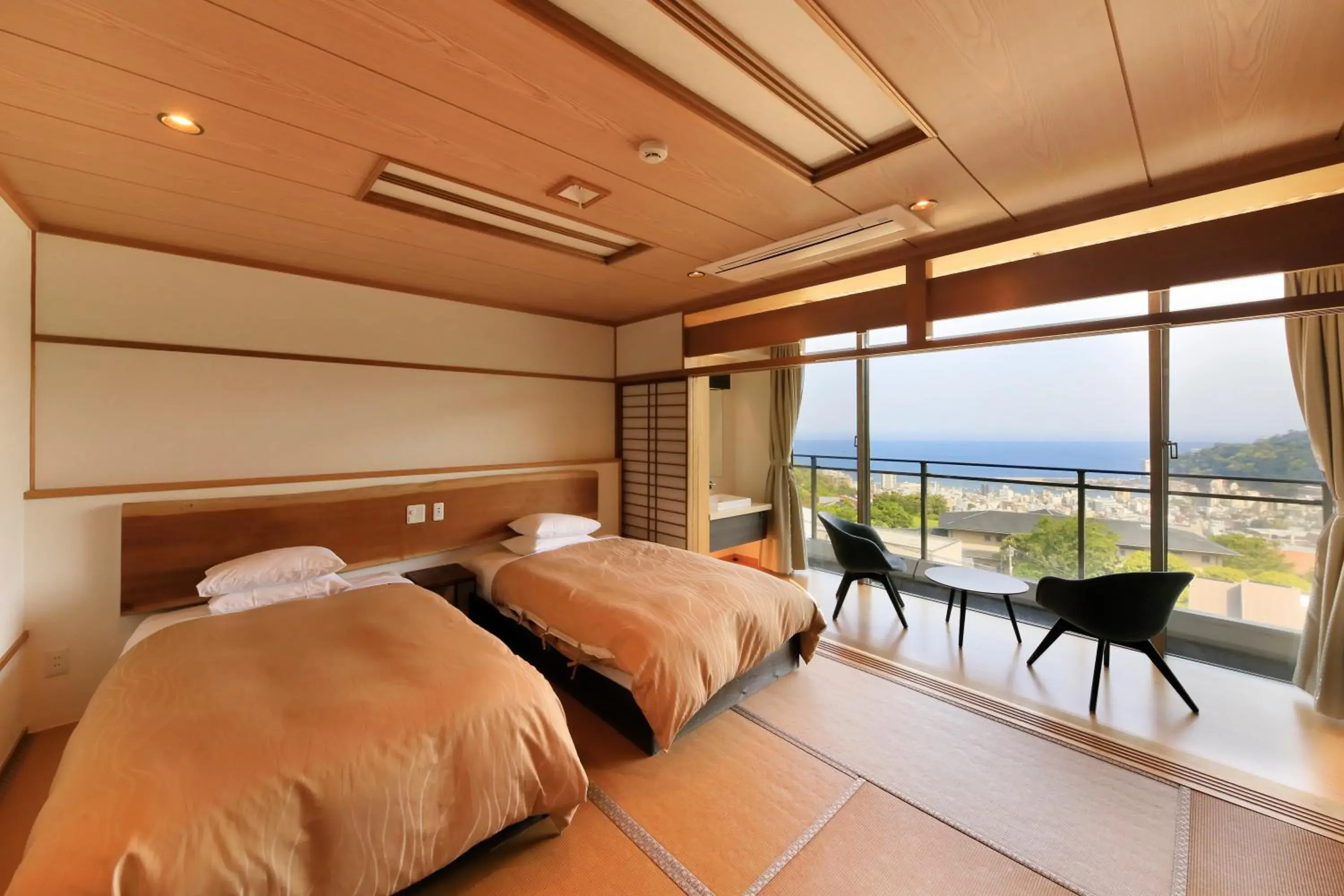 Photo of the whole room, Bed in Atami Fuga Photo of the whole room, Bed in Atami Fuga