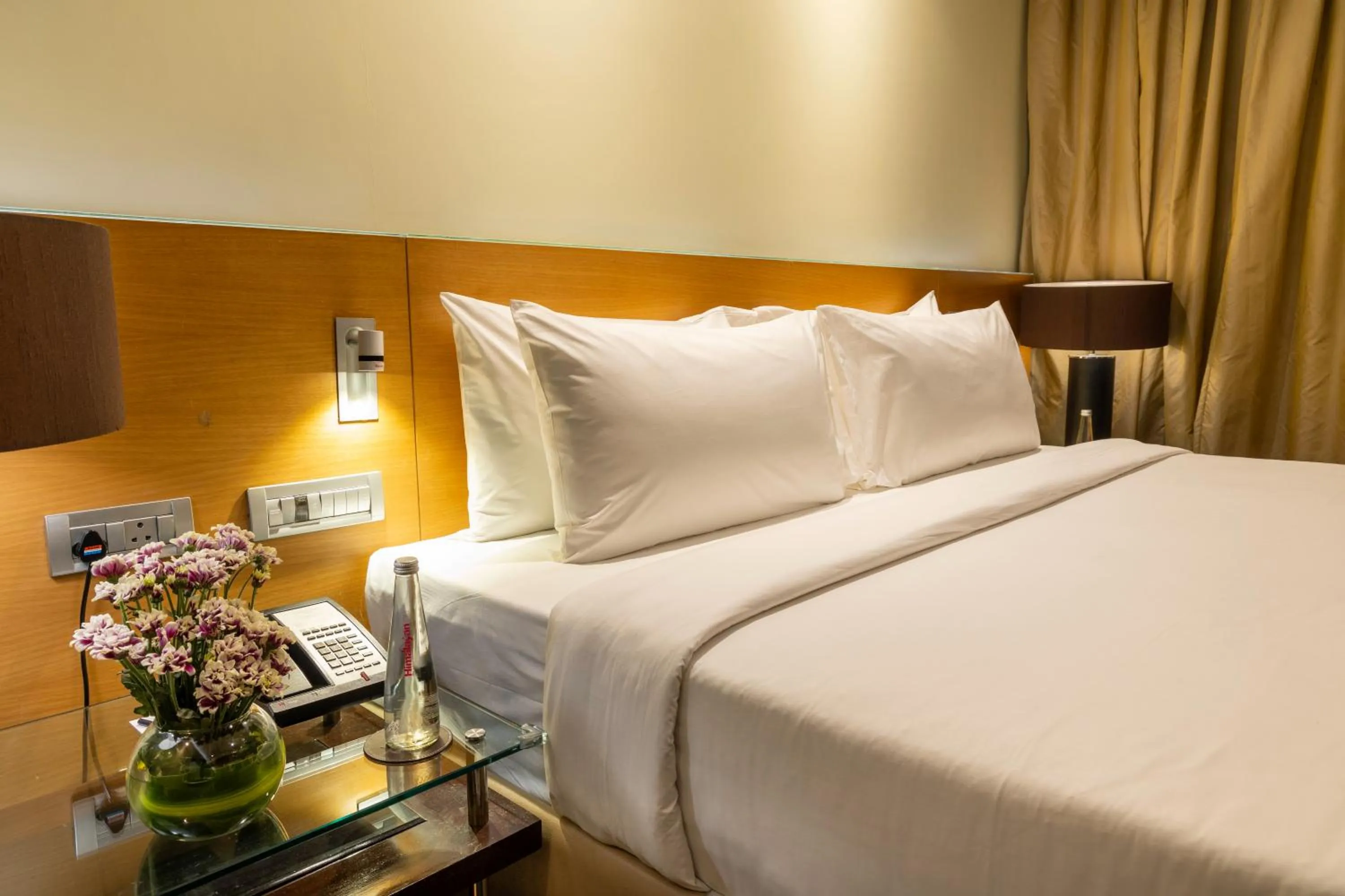 Bed in Vivanta Hyderabad, Begumpet