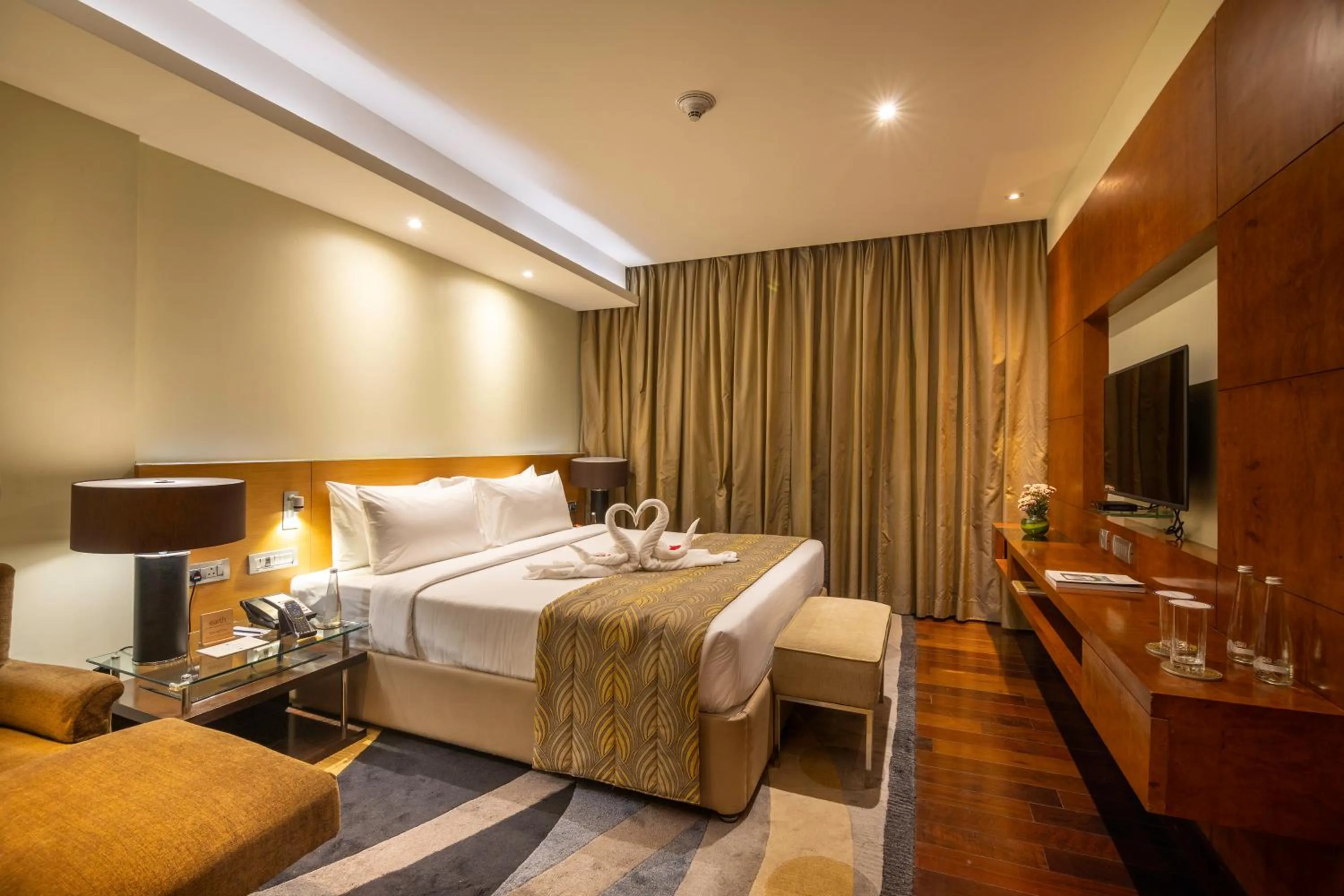 Bed in Vivanta Hyderabad, Begumpet