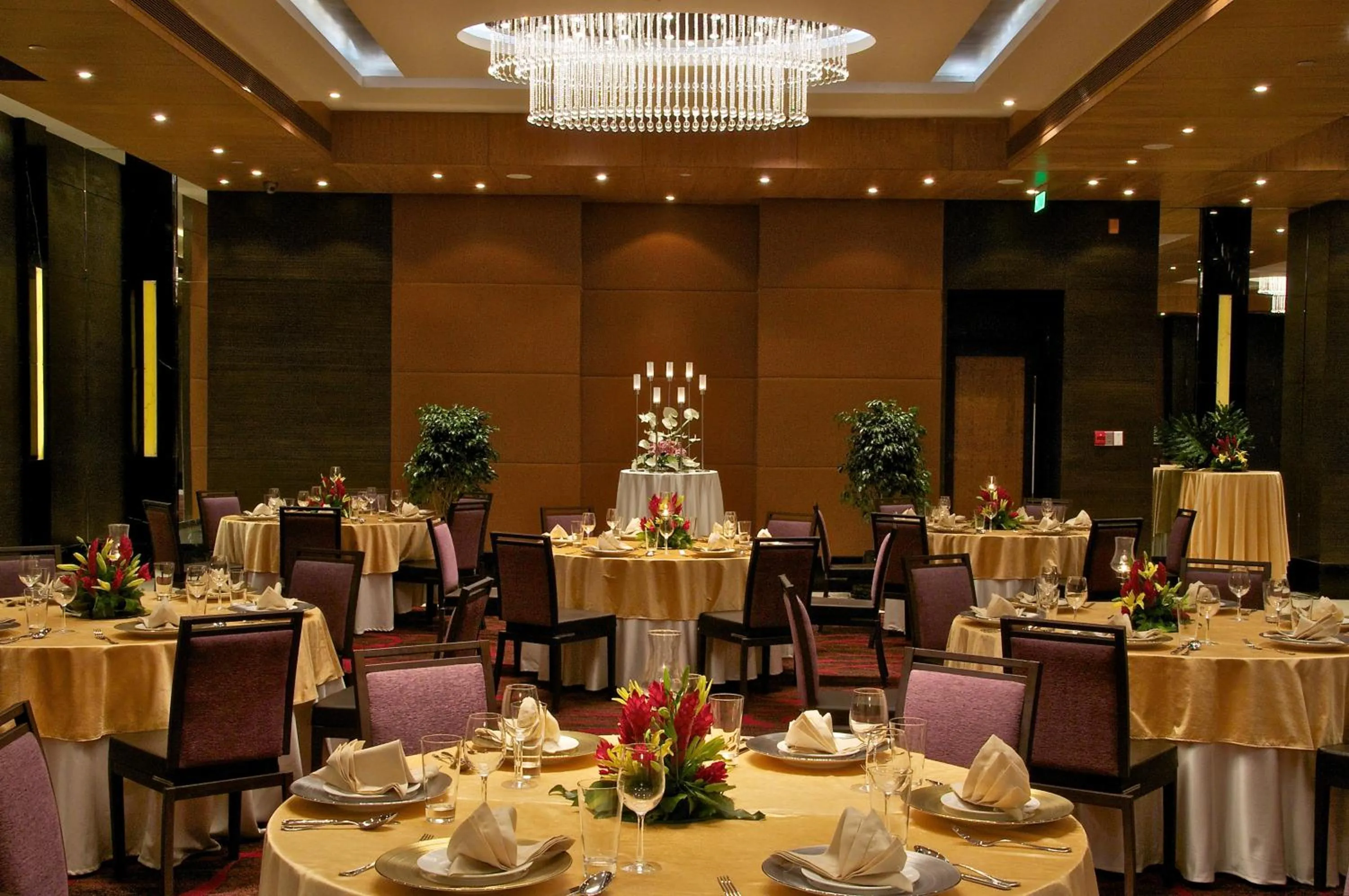Banquet/Function facilities in Vivanta Hyderabad, Begumpet