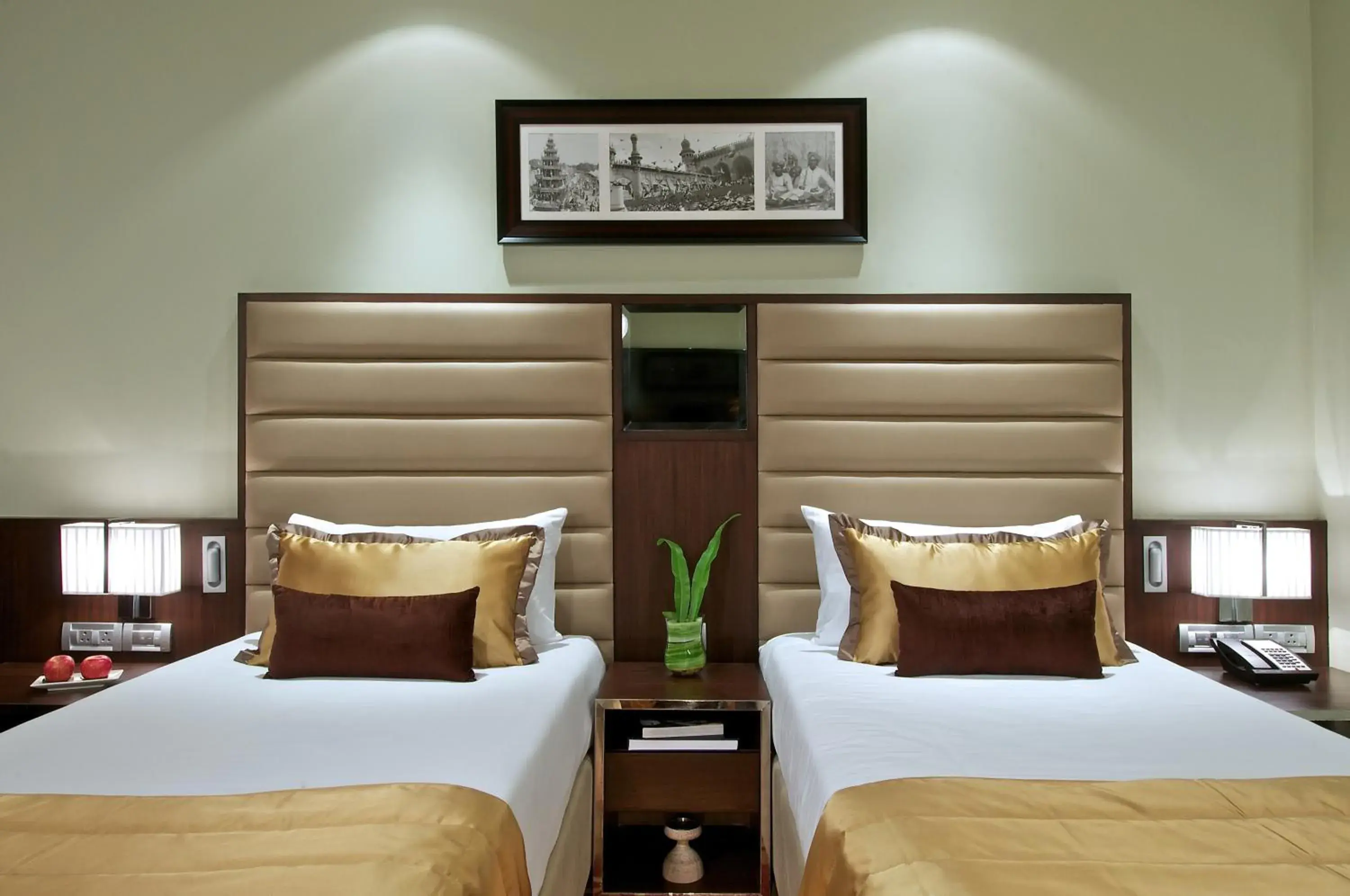 Superior Twin Room - single occupancy in Vivanta Hyderabad, Begumpet Superior Twin Room - single occupancy in Vivanta Hyderabad, Begumpet
