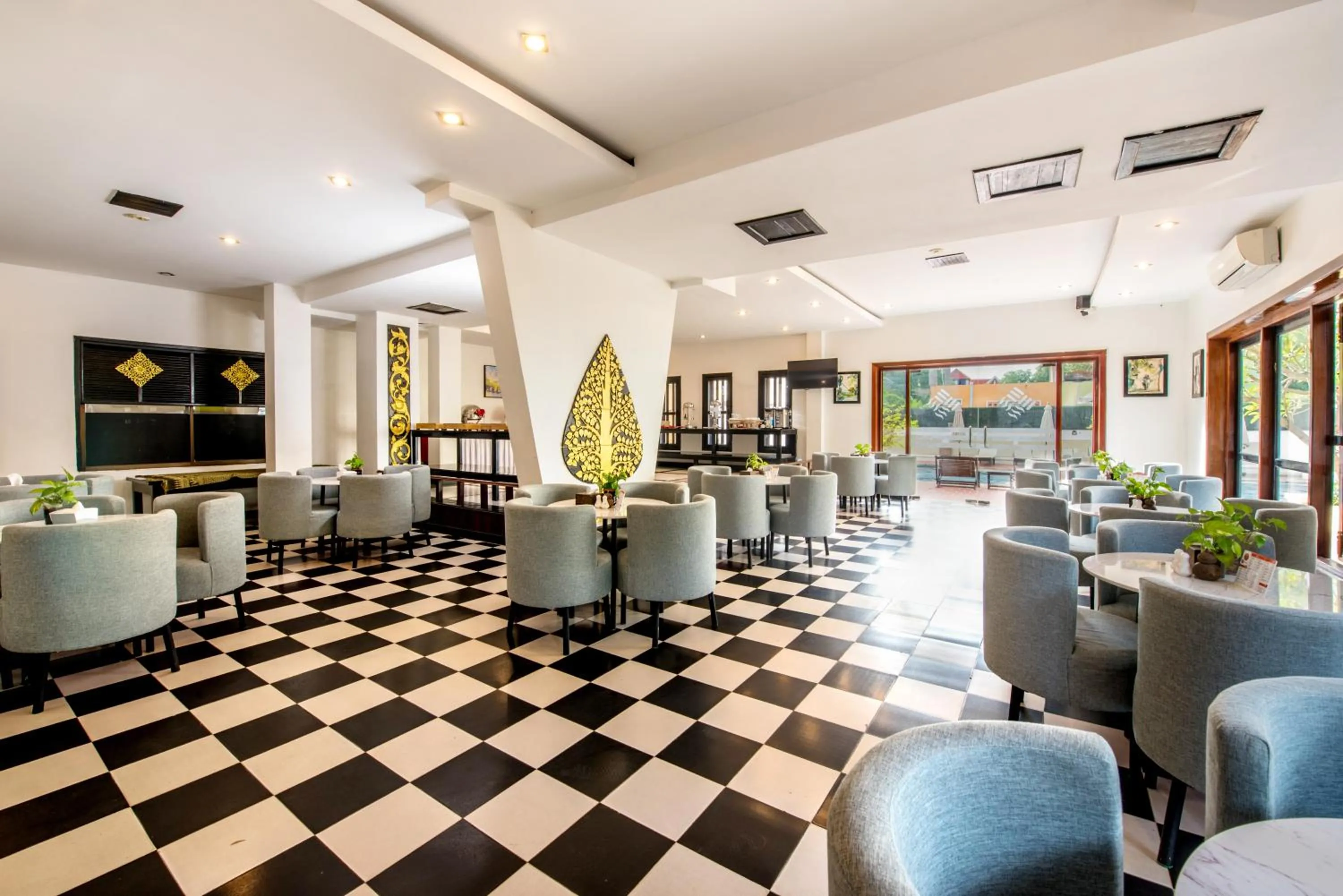 Restaurant/places to eat in The Sanctuary Residence