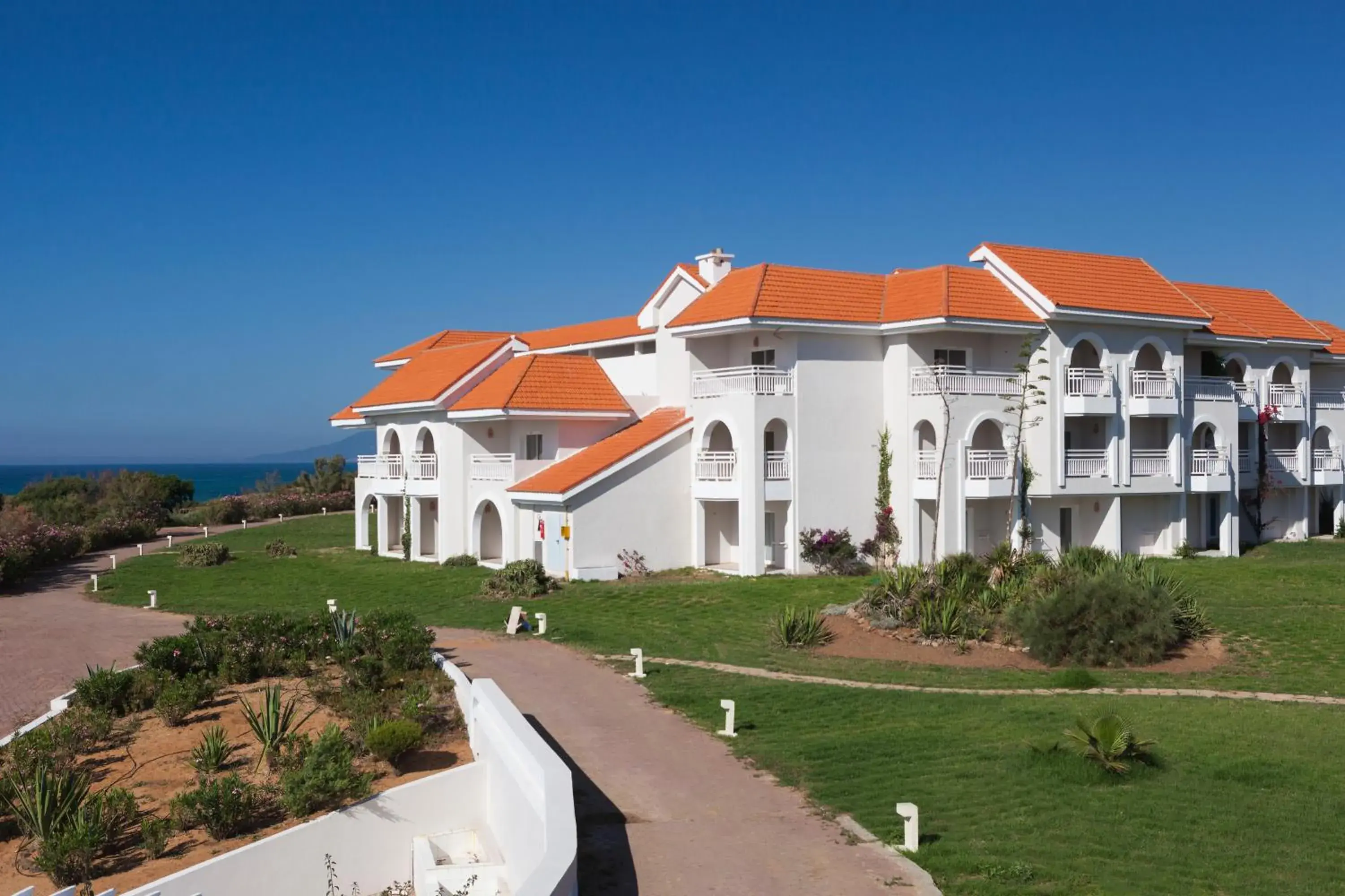 Property building in Thabraca Thalasso & Diving Property building in Thabraca Thalasso & Diving