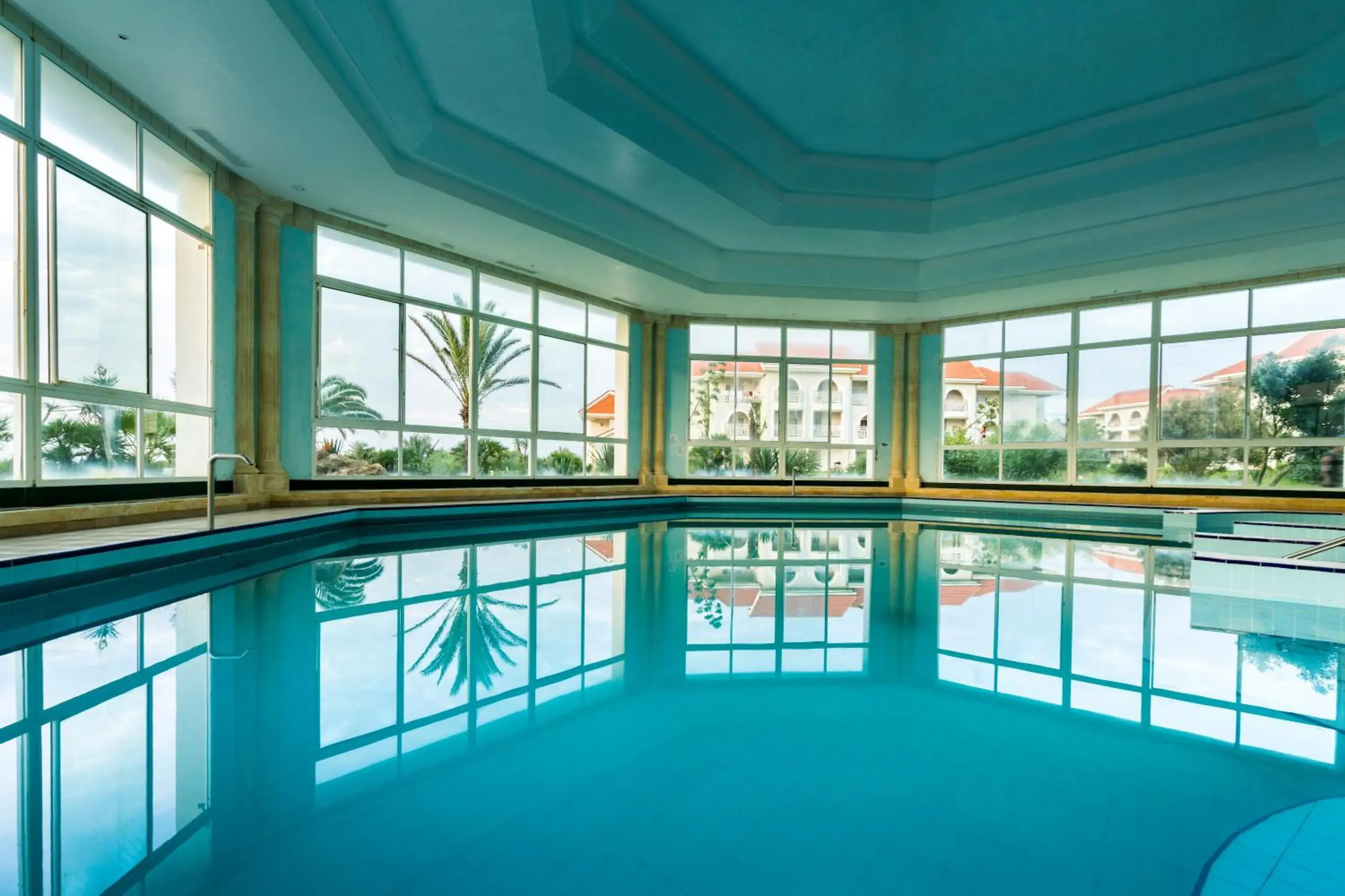 Swimming pool in Thabraca Thalasso & Diving Swimming pool in Thabraca Thalasso & Diving