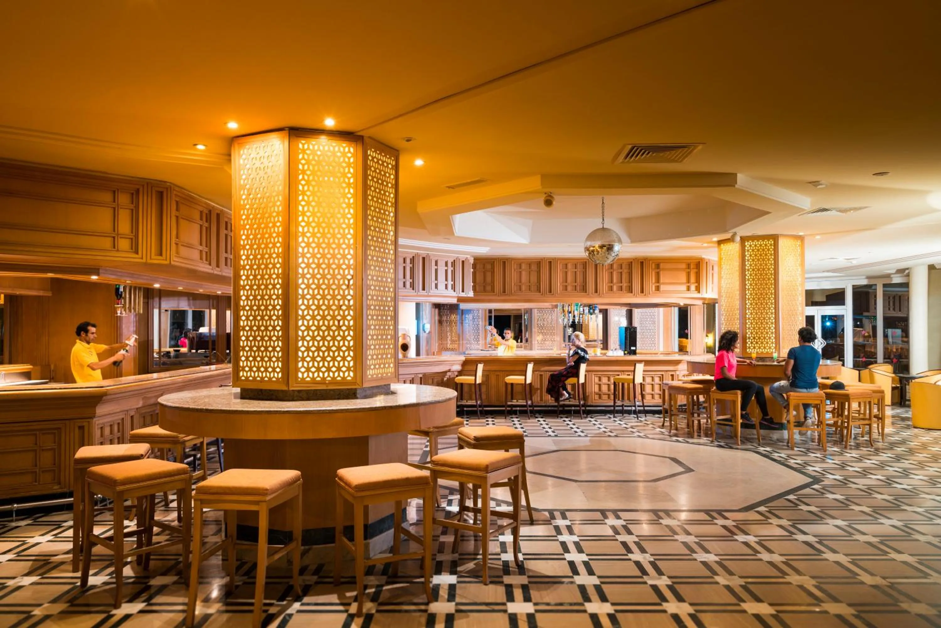 Restaurant/places to eat in Thabraca Thalasso & Diving