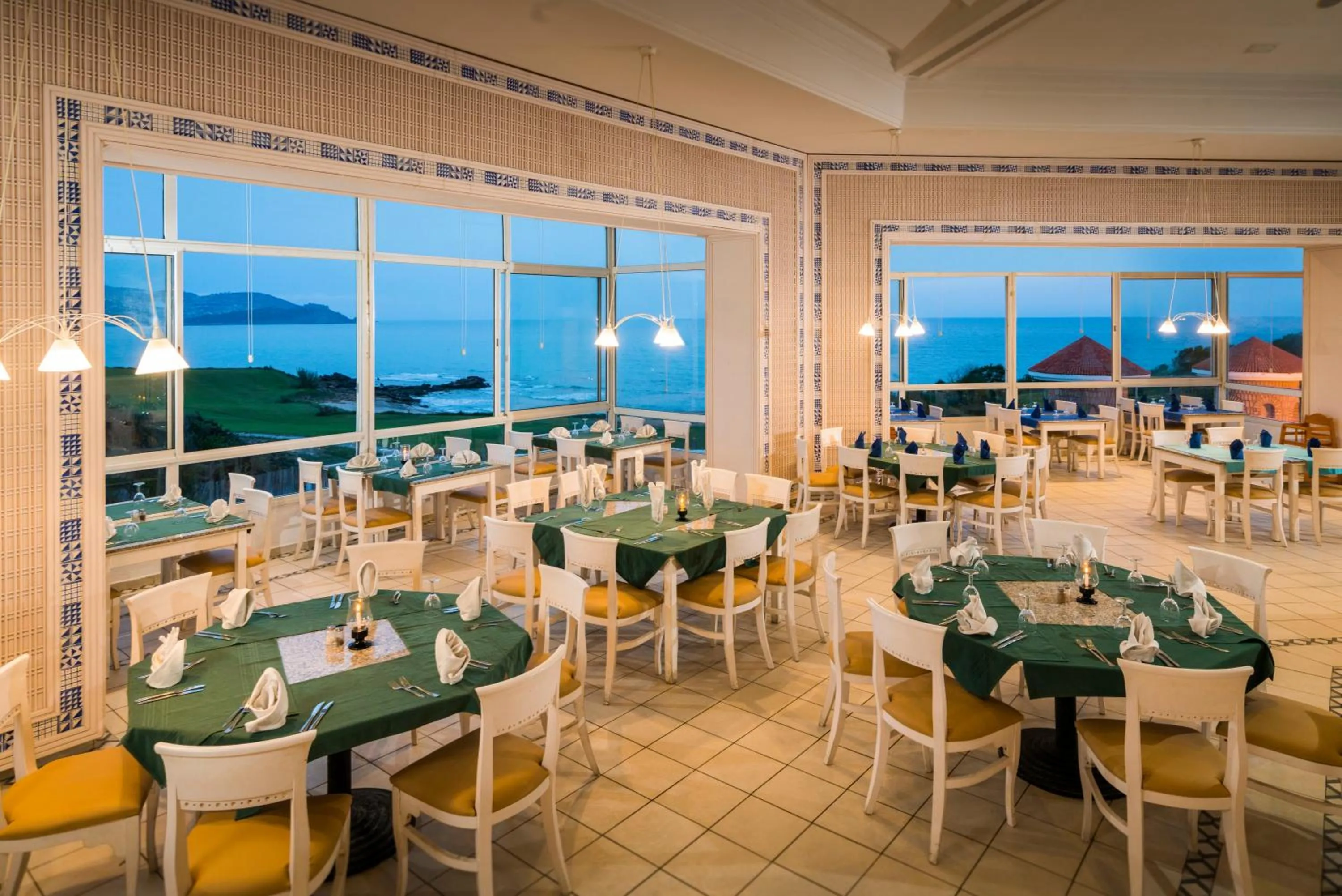 Restaurant/places to eat in Thabraca Thalasso & Diving