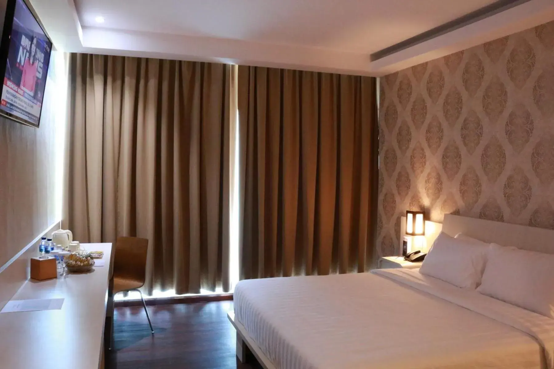 Bedroom, Bed in Ancyra by Continent - Poso Bedroom, Bed in Ancyra by Continent - Poso