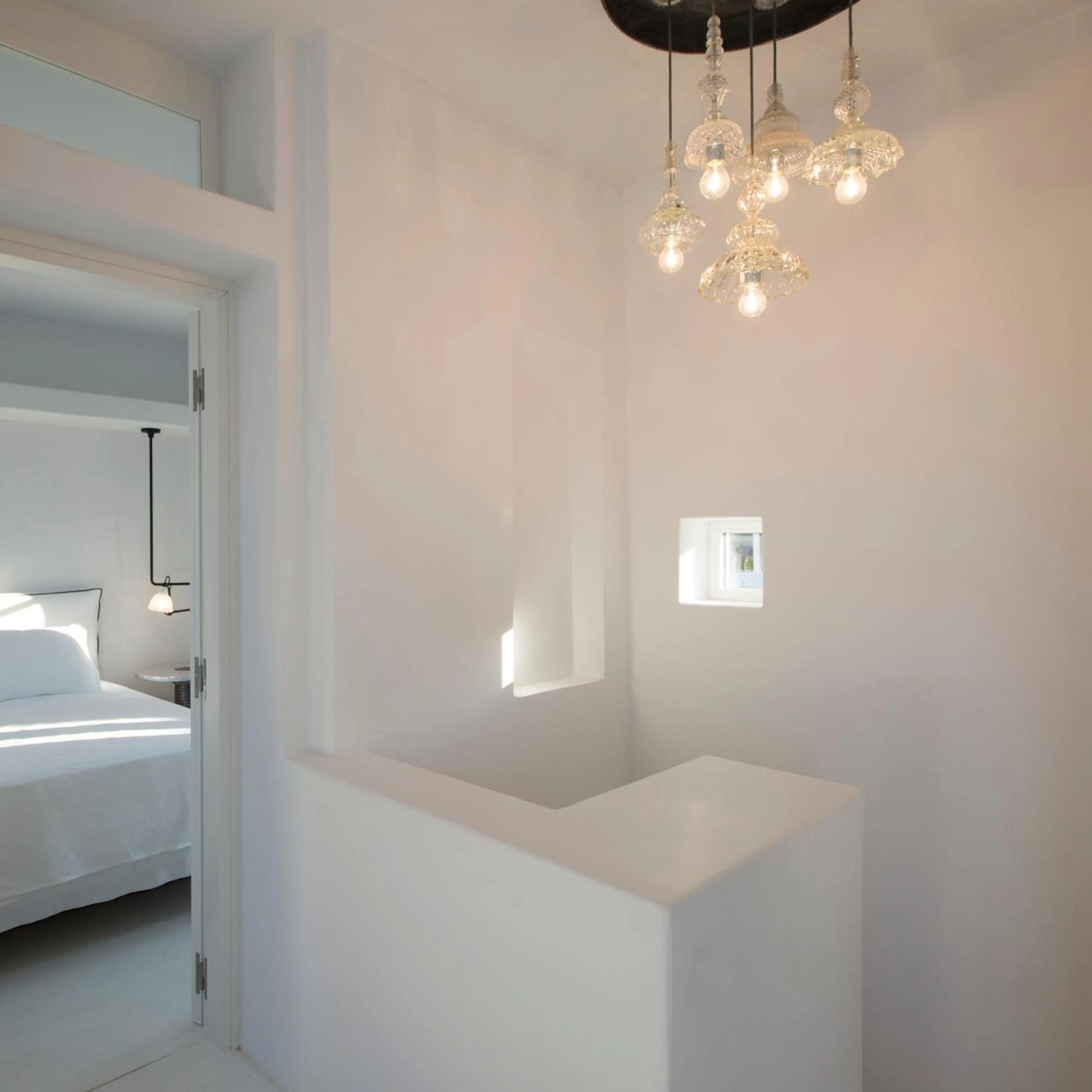 Bed in Erosantorini Estate