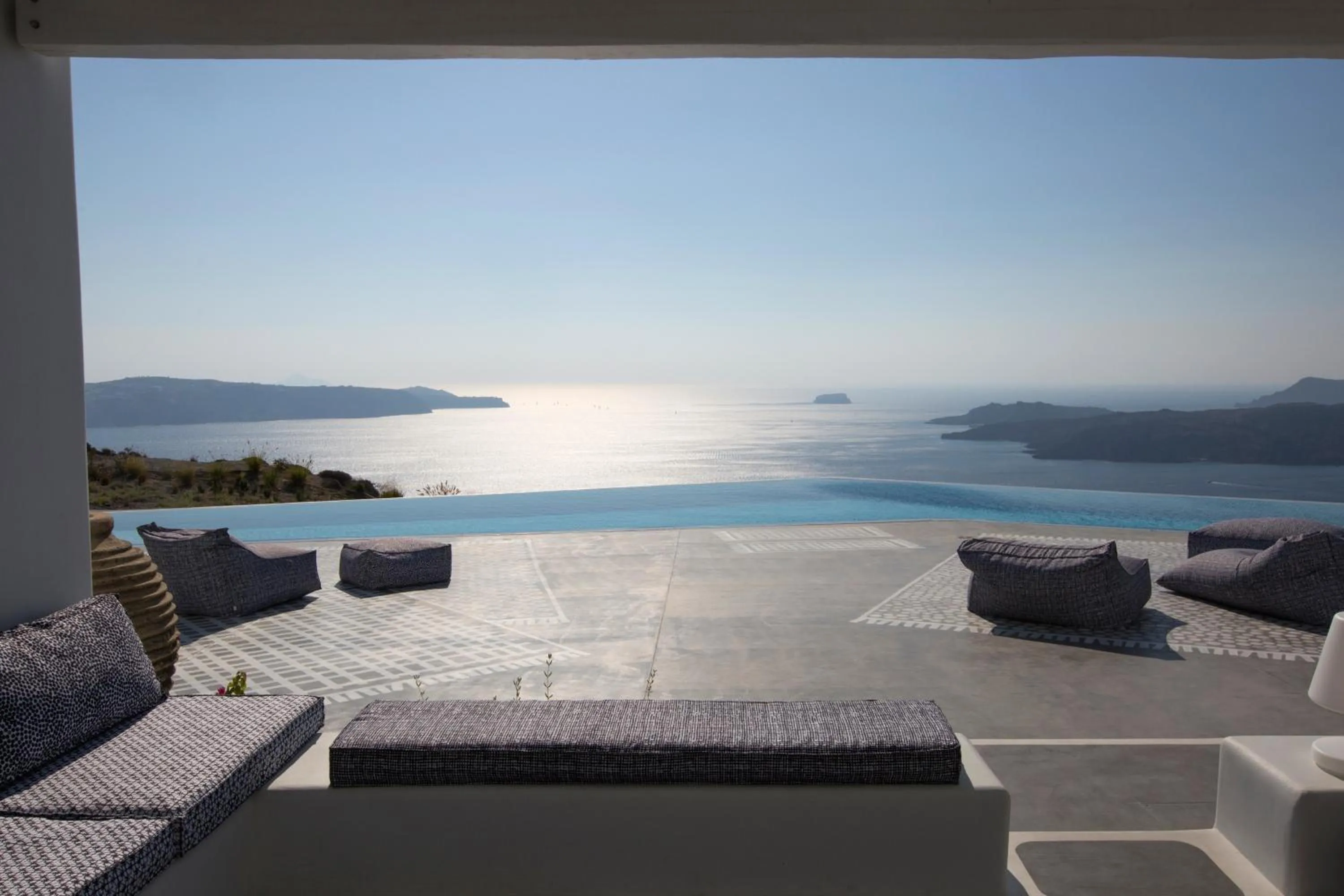 Erosantorini Estate