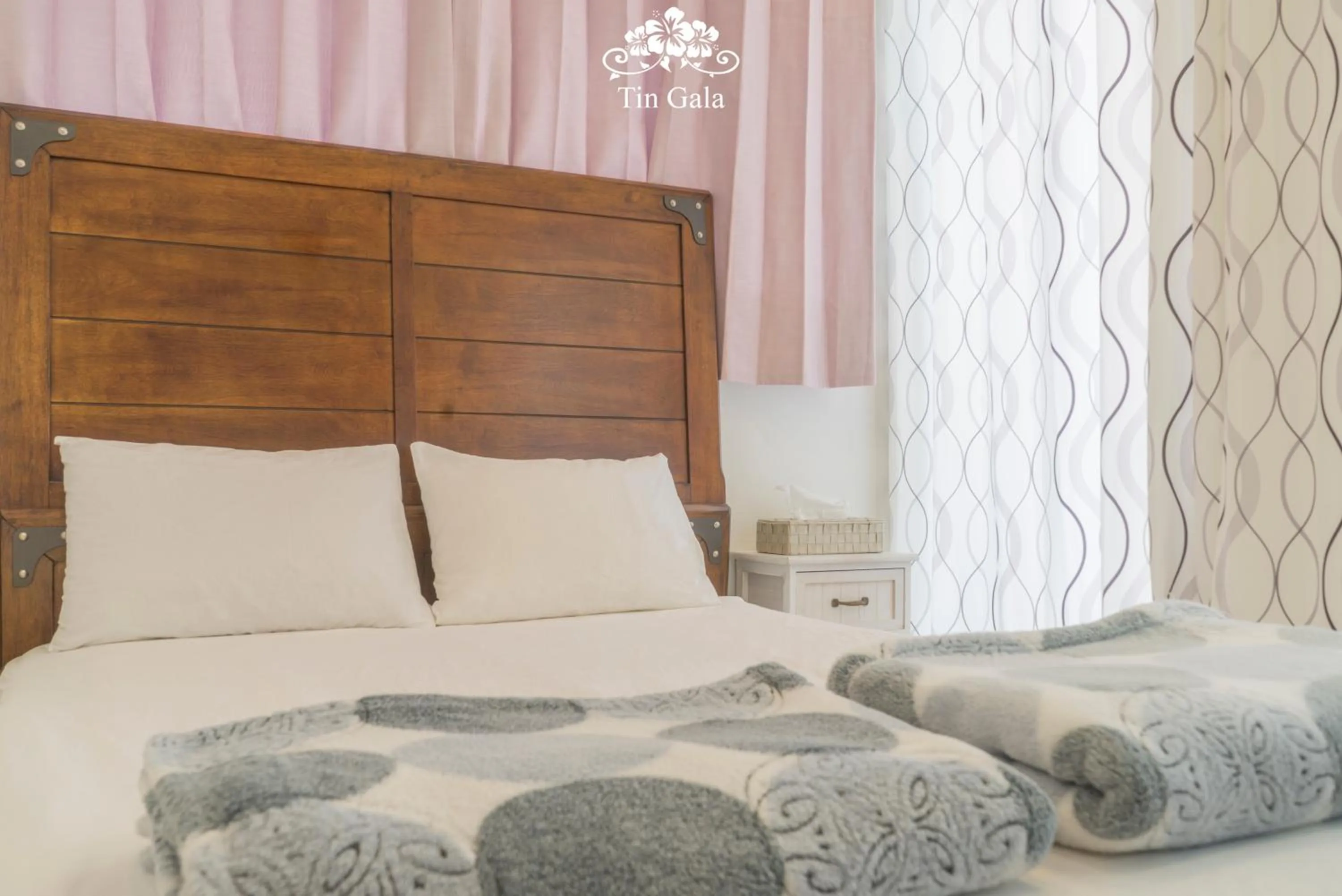 Bedroom, Bed in Ocean Villa Tin Gala