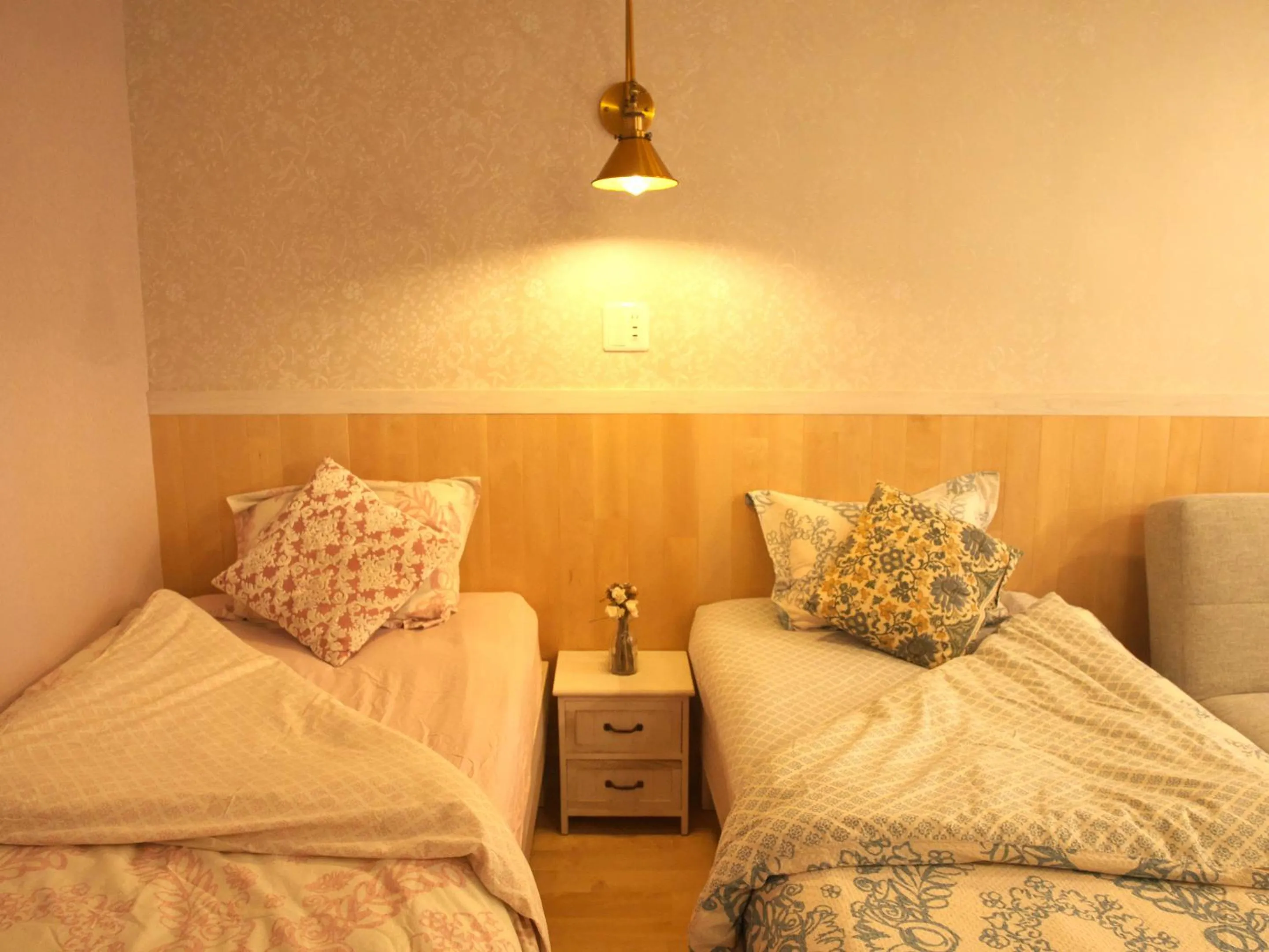 Photo of the whole room, Bed in Ocean Villa Tin Gala