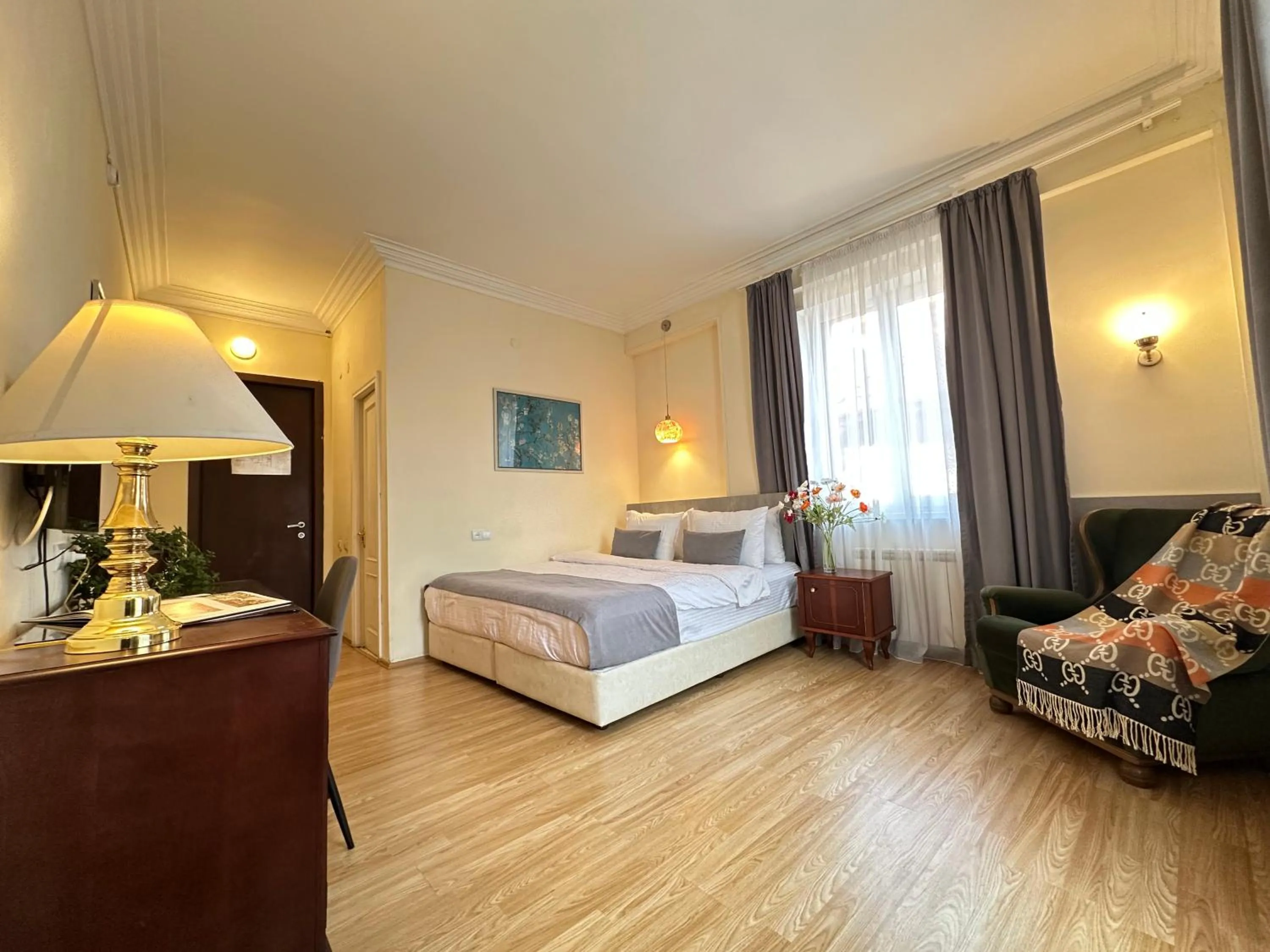 Living room, Bed in Iliani Hotel