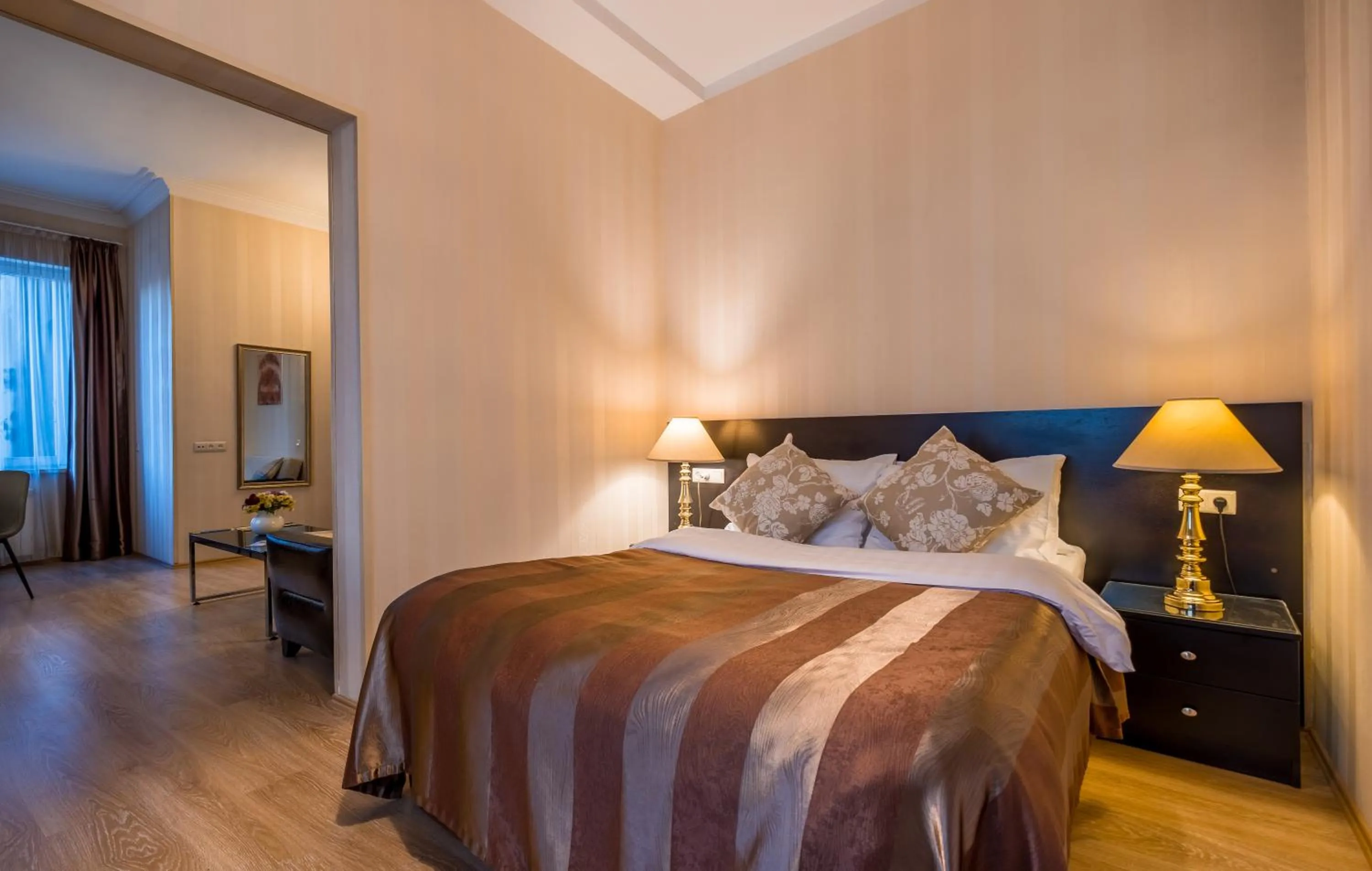 Bedroom, Bed in Iliani Hotel