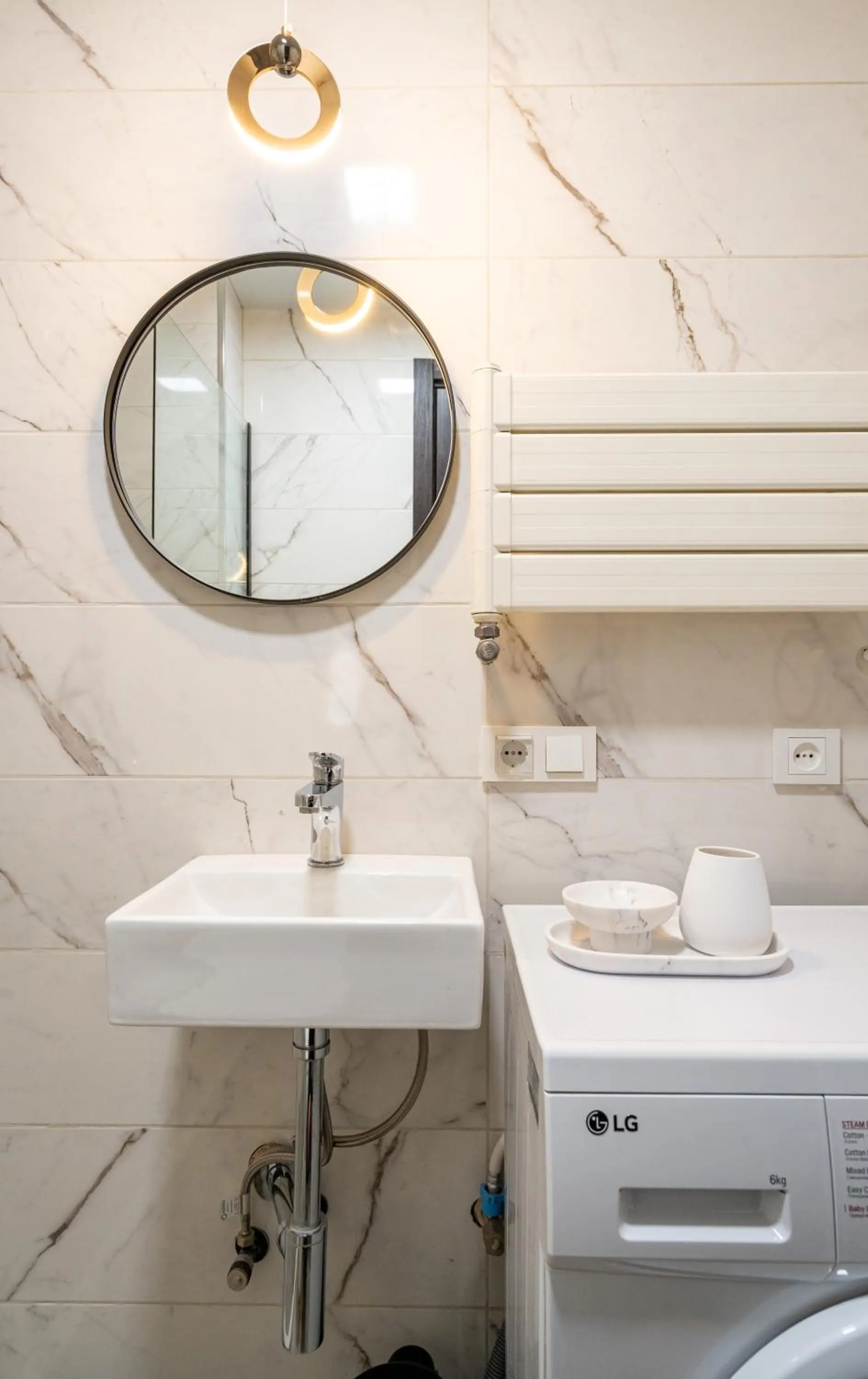 Bathroom in Iliani Hotel