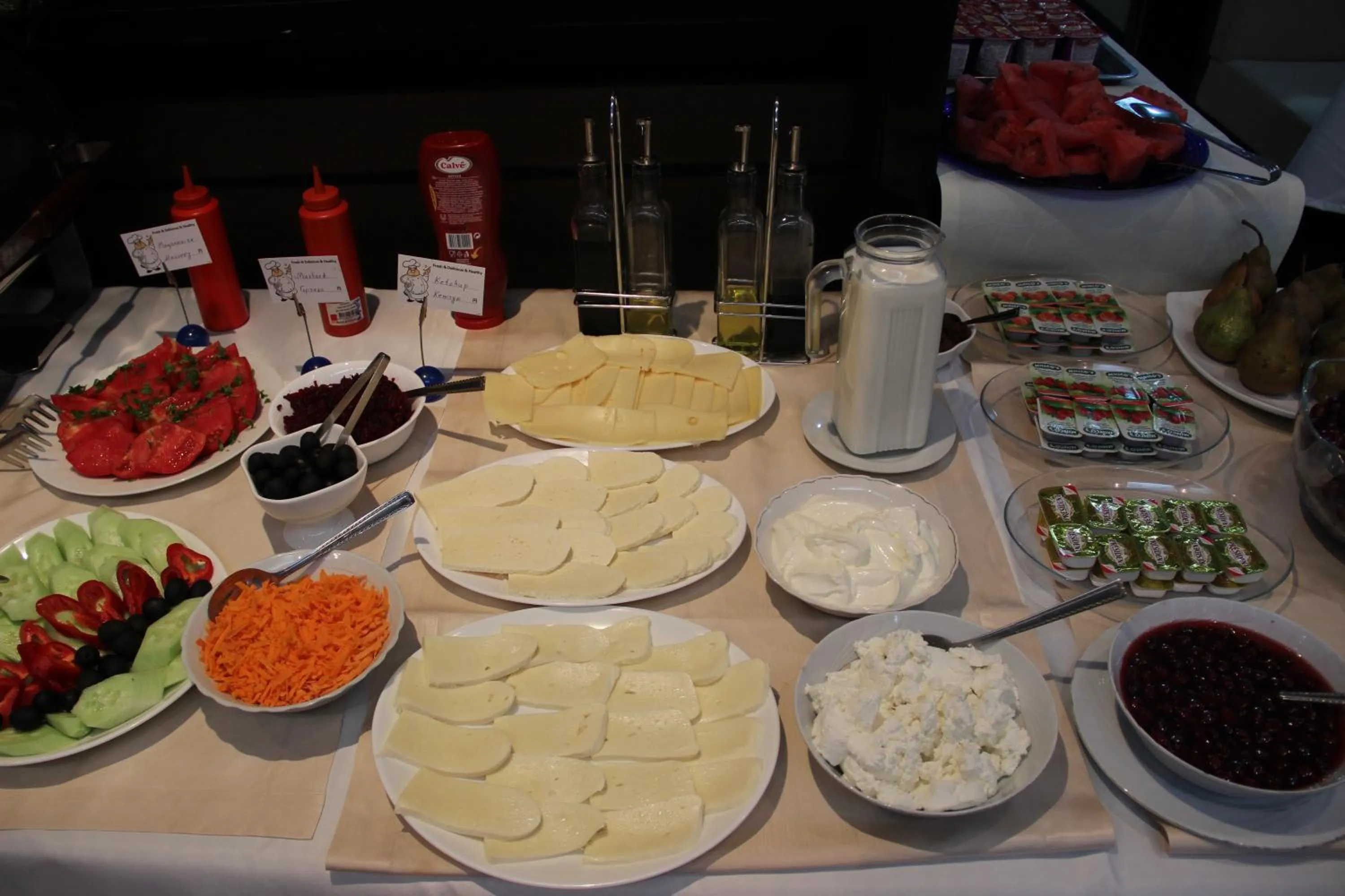 Restaurant/places to eat in Iliani Hotel