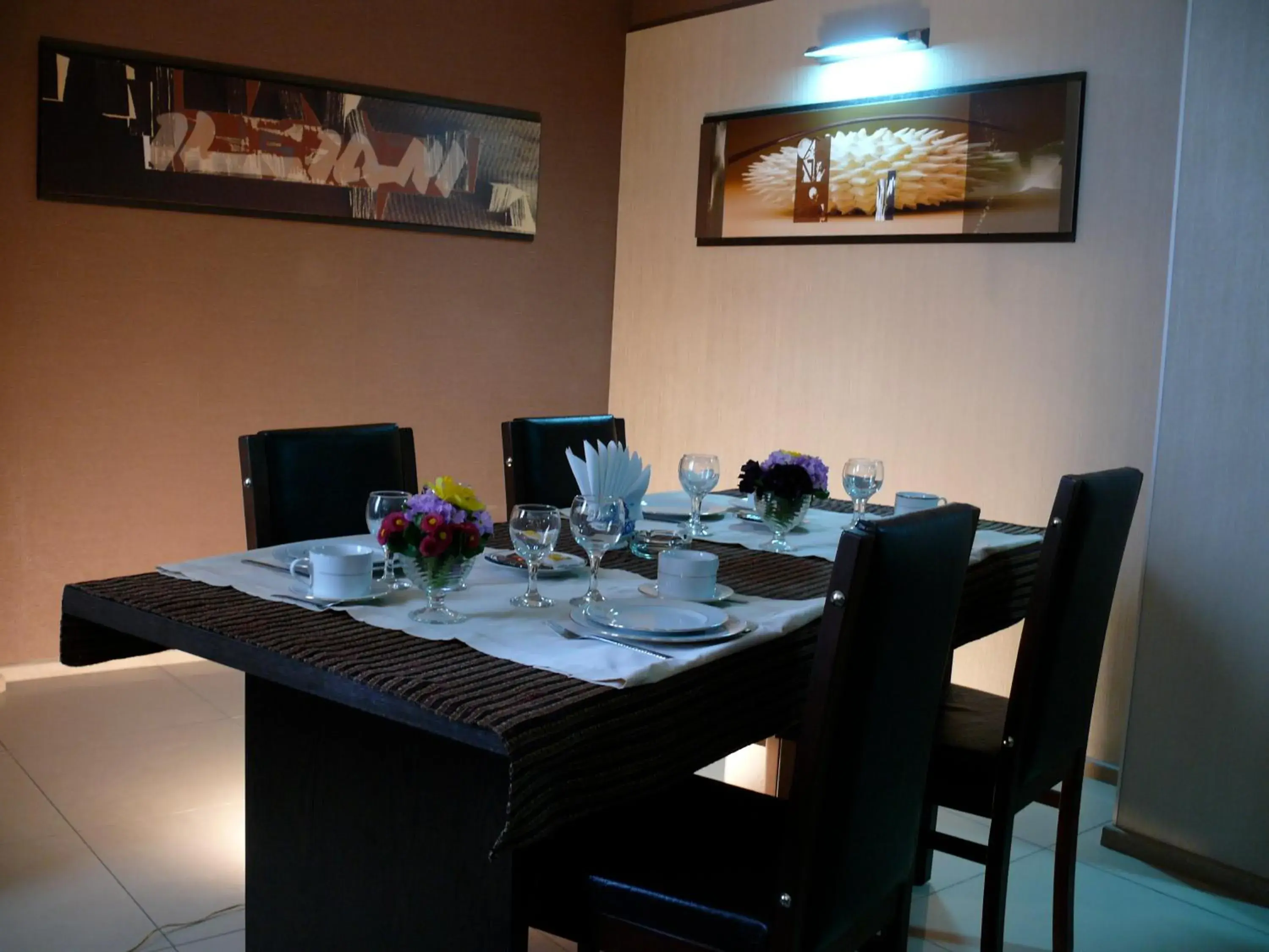 Restaurant/places to eat in Iliani Hotel Restaurant/places to eat in Iliani Hotel