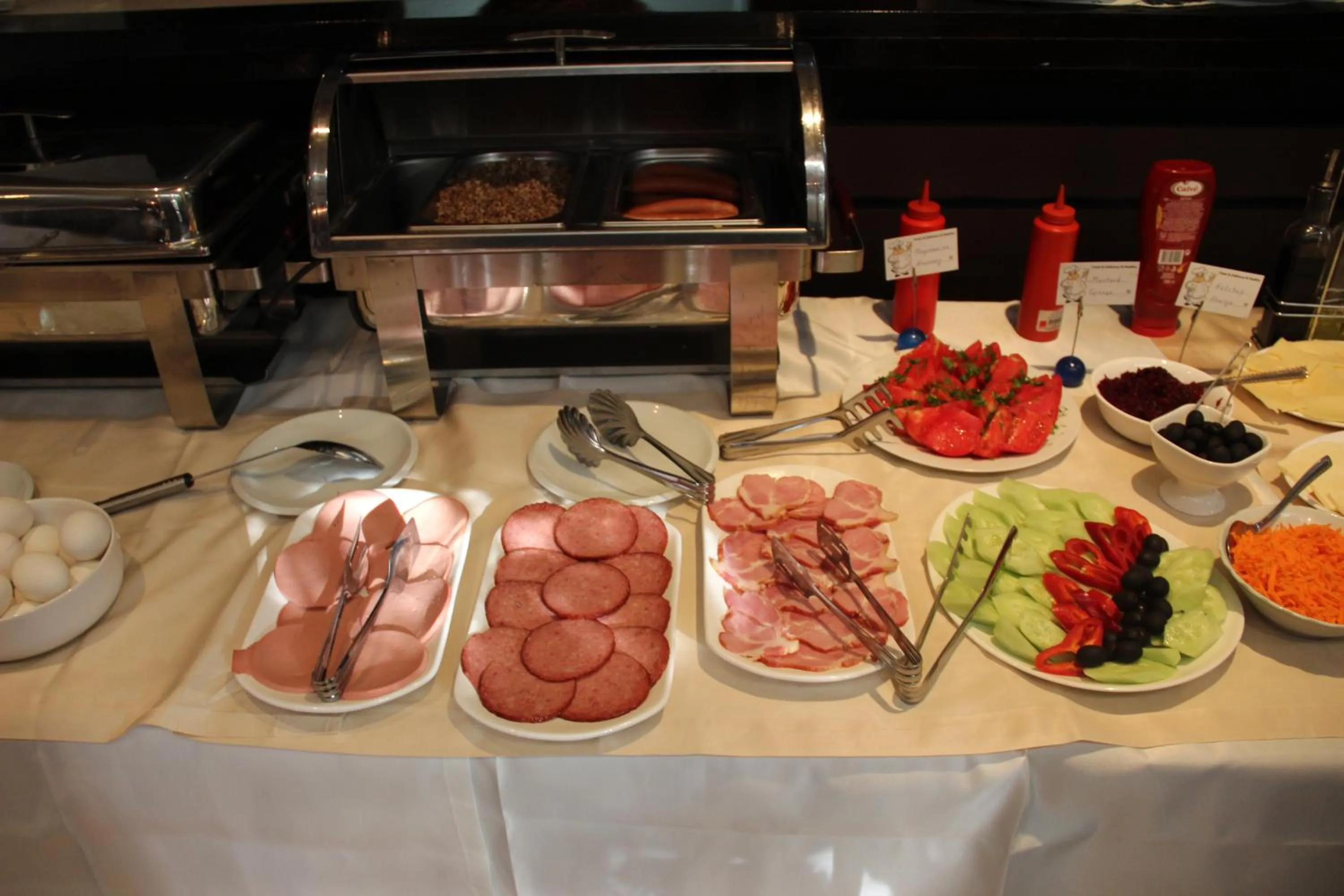 Restaurant/places to eat in Iliani Hotel