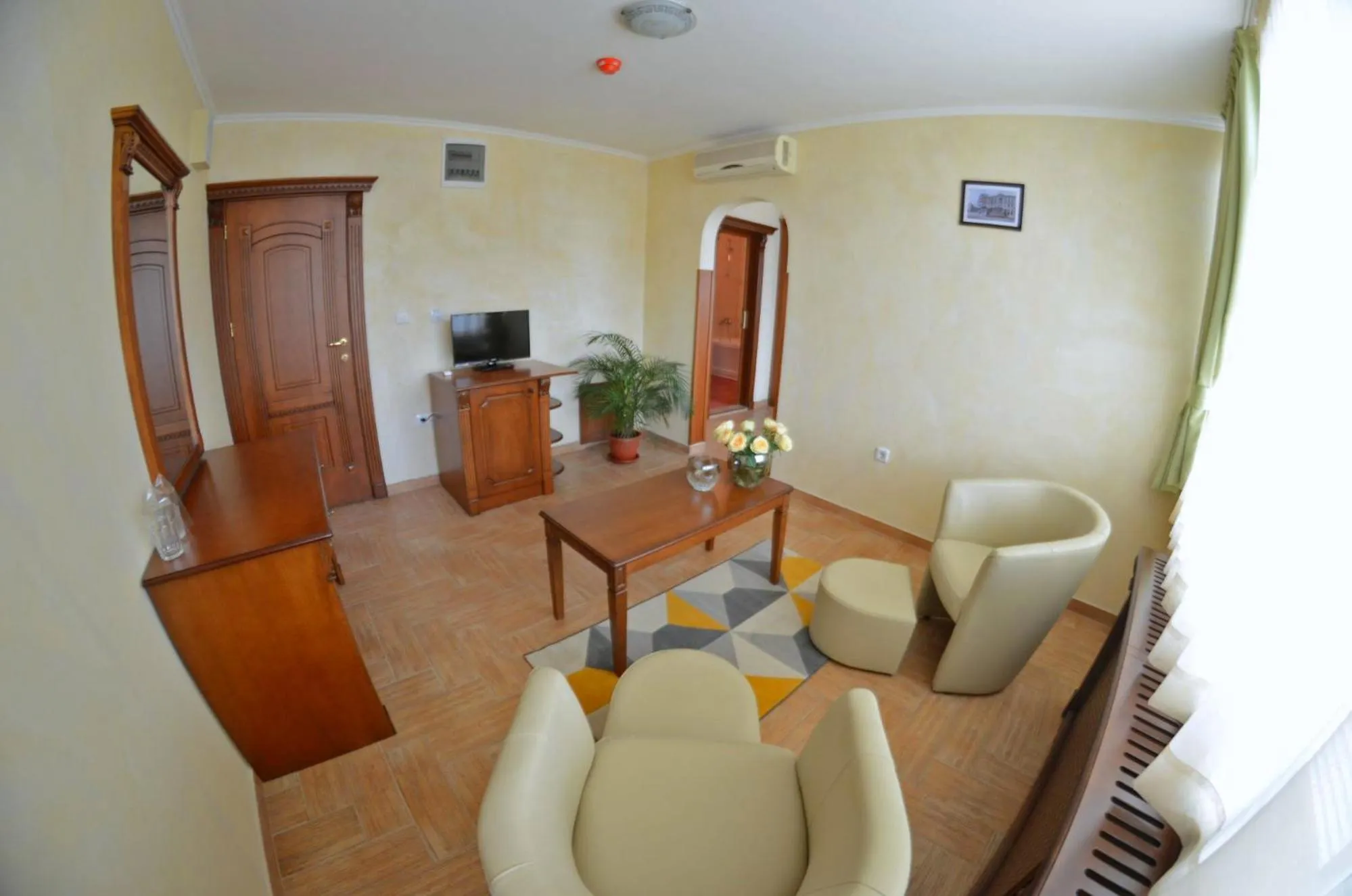 Living room in Central West Hotel