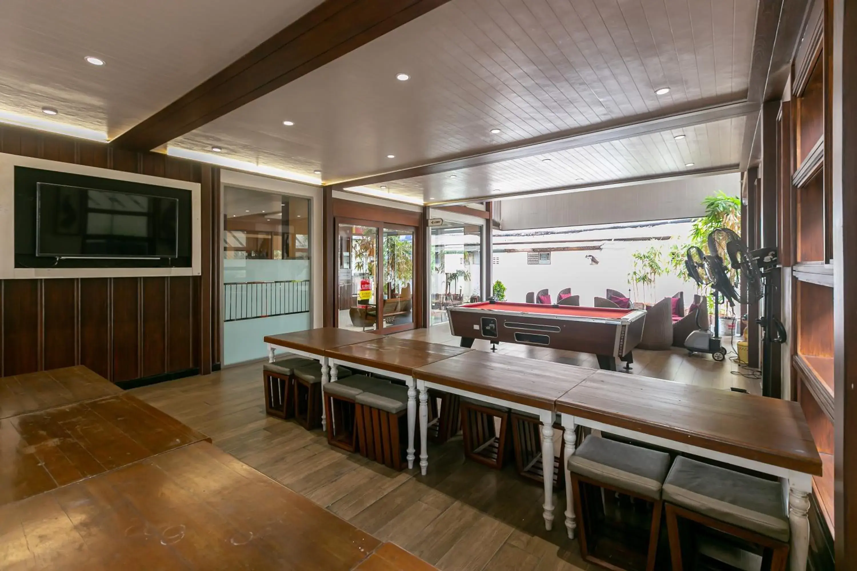 Dining area in A Room Bangkok Sathorn Dining area in A Room Bangkok Sathorn