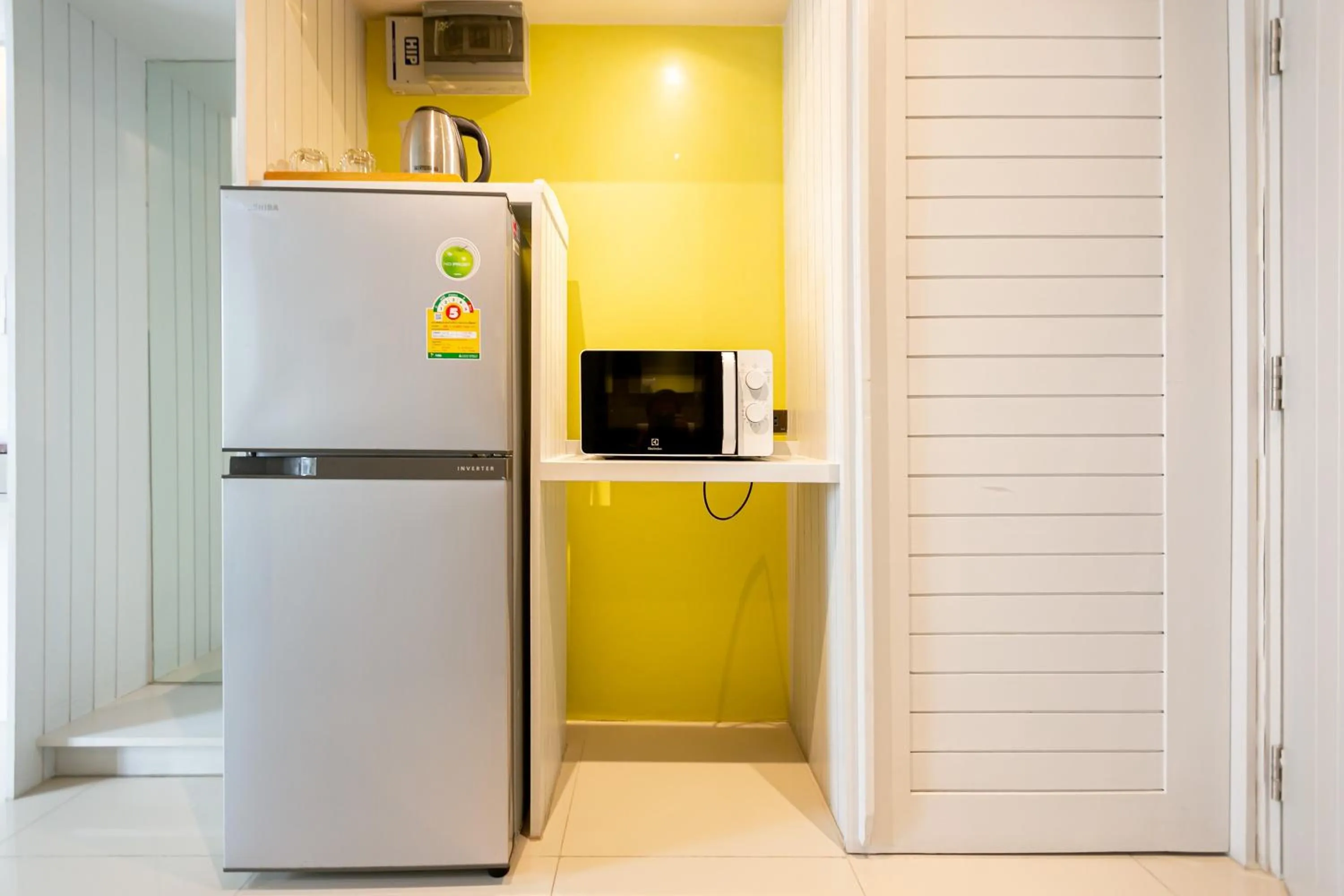 oven in A Room Bangkok Sathorn