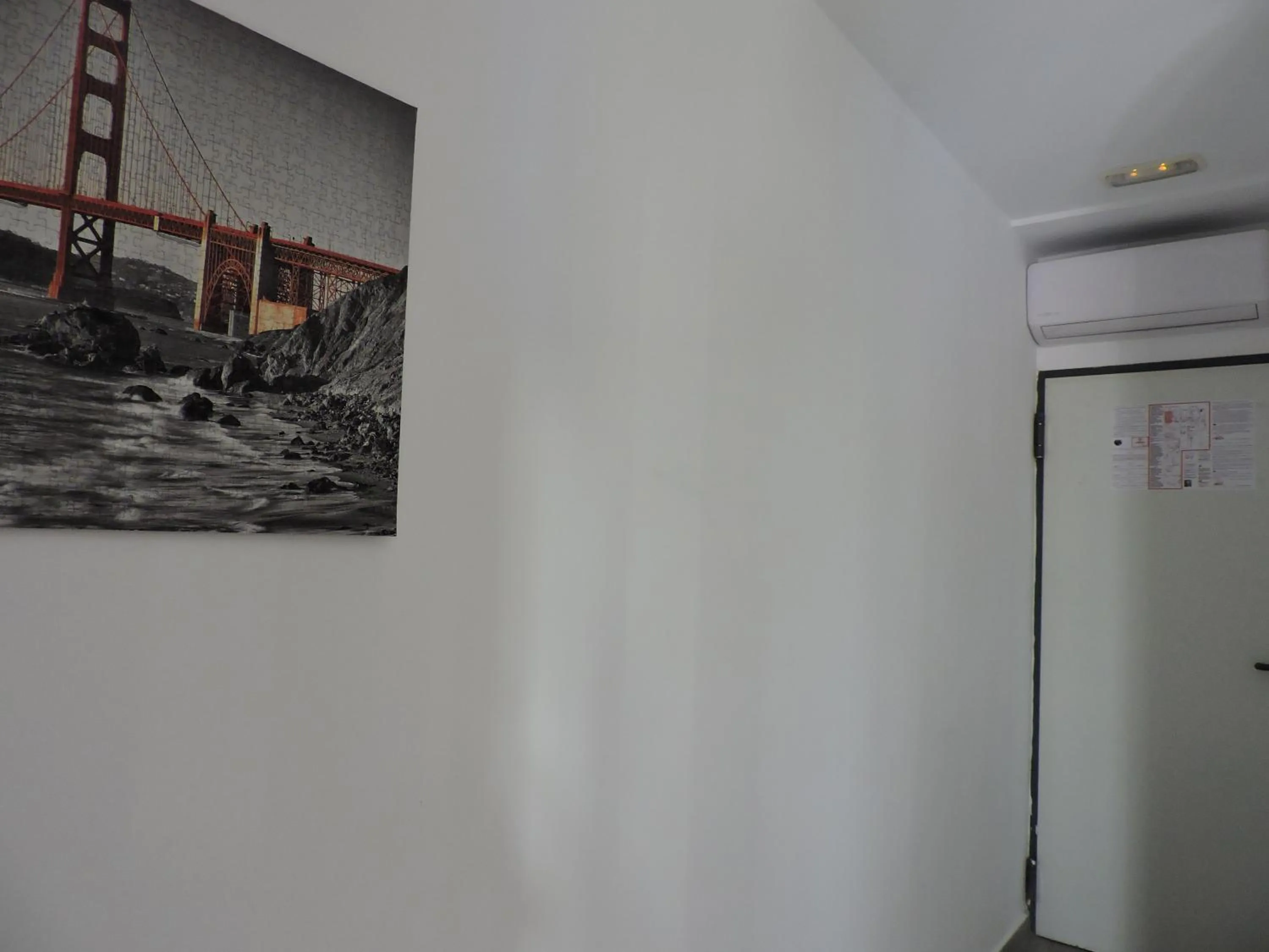 air conditioner in Hospedaje Lisboa Algeciras P Ca 0214 y A Ca 0232