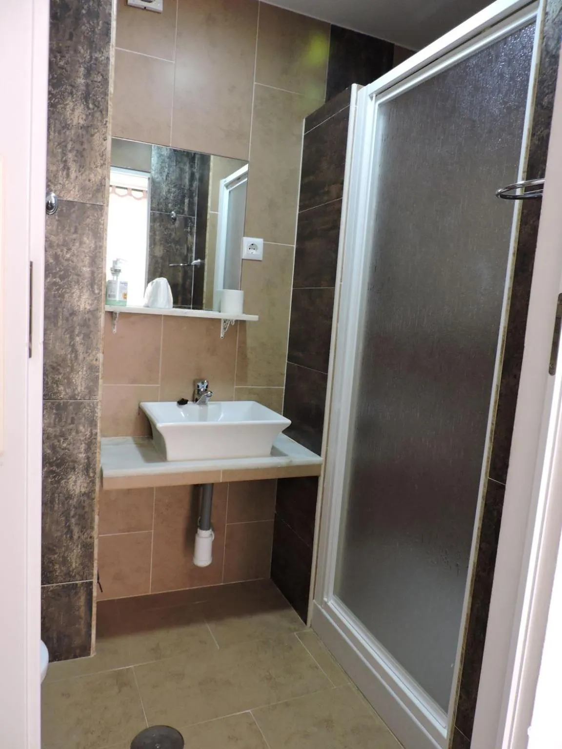 Bathroom in Hospedaje Lisboa Algeciras P Ca 0214 y A Ca 0232