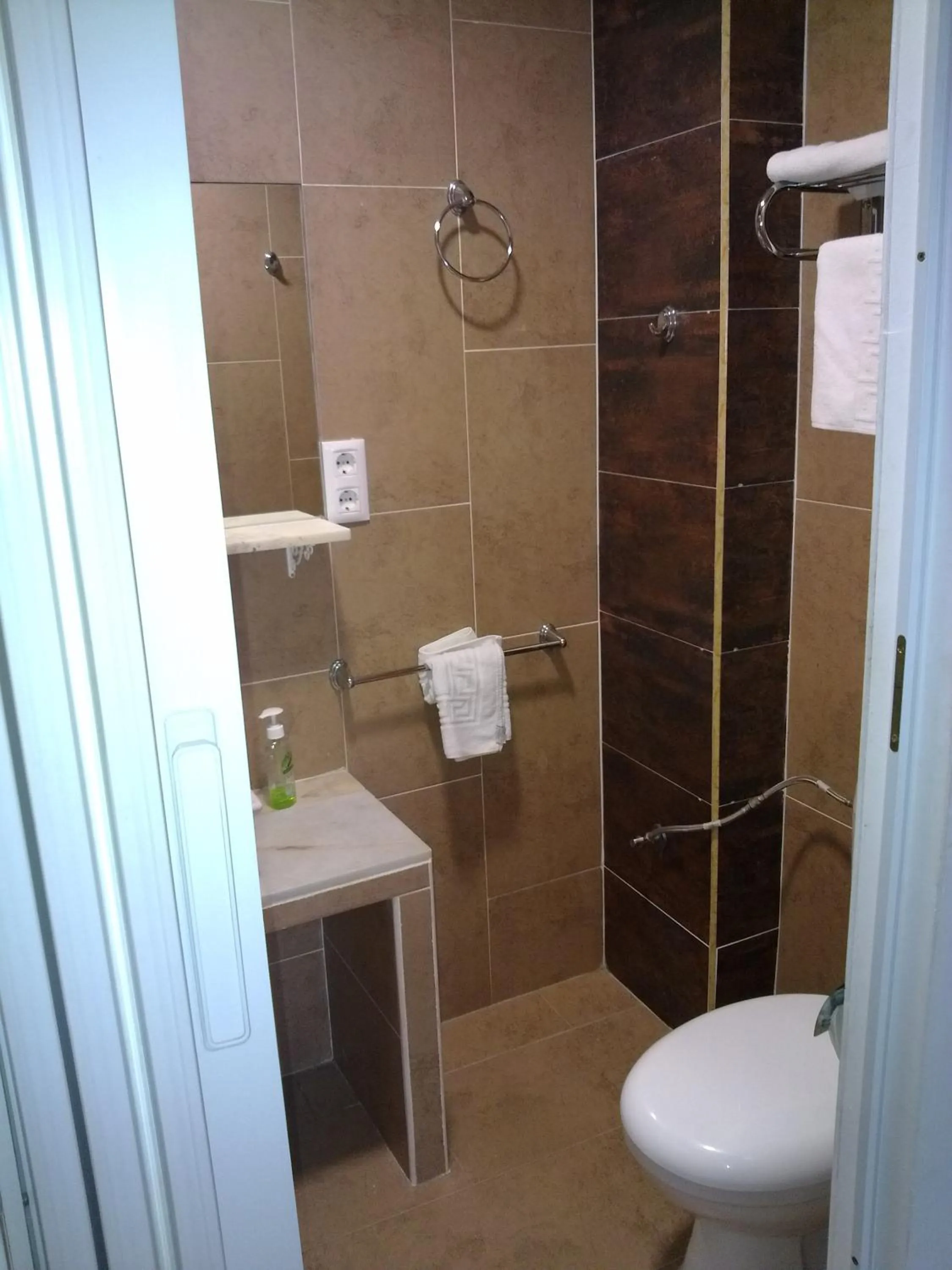 Bathroom in Hospedaje Lisboa Algeciras P Ca 0214 y A Ca 0232