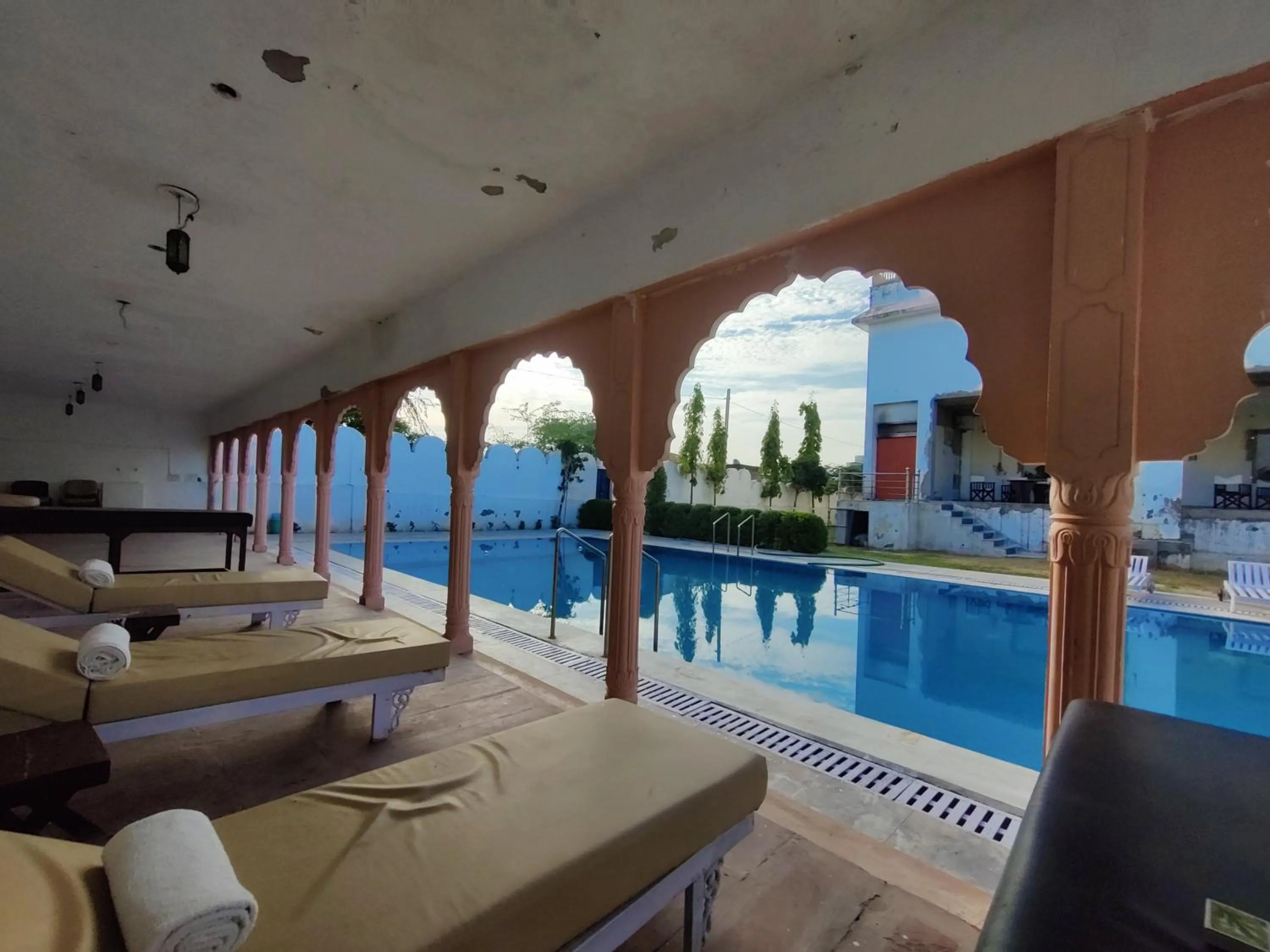 Seating area in Satyam Palace Resort