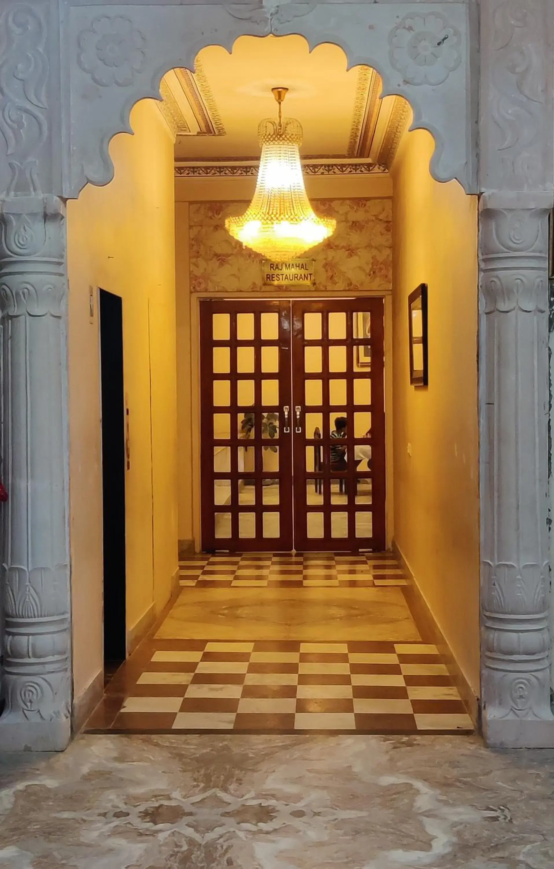 Restaurant/places to eat in Satyam Palace Resort Restaurant/places to eat in Satyam Palace Resort