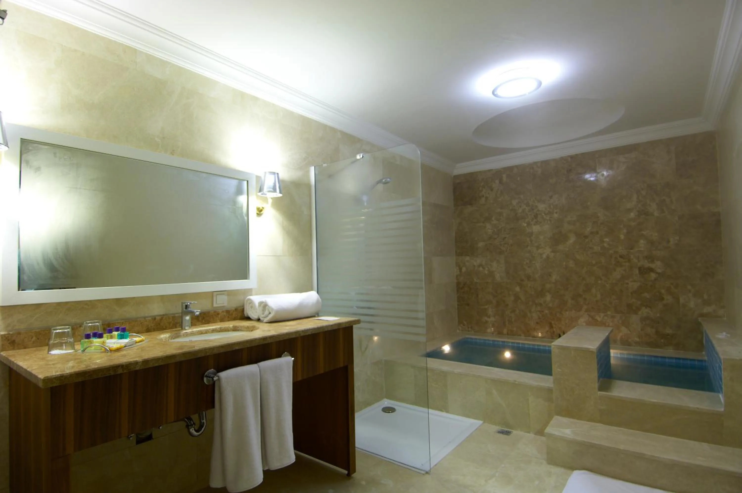 Bathroom in Safran Thermal Resort Sandikli