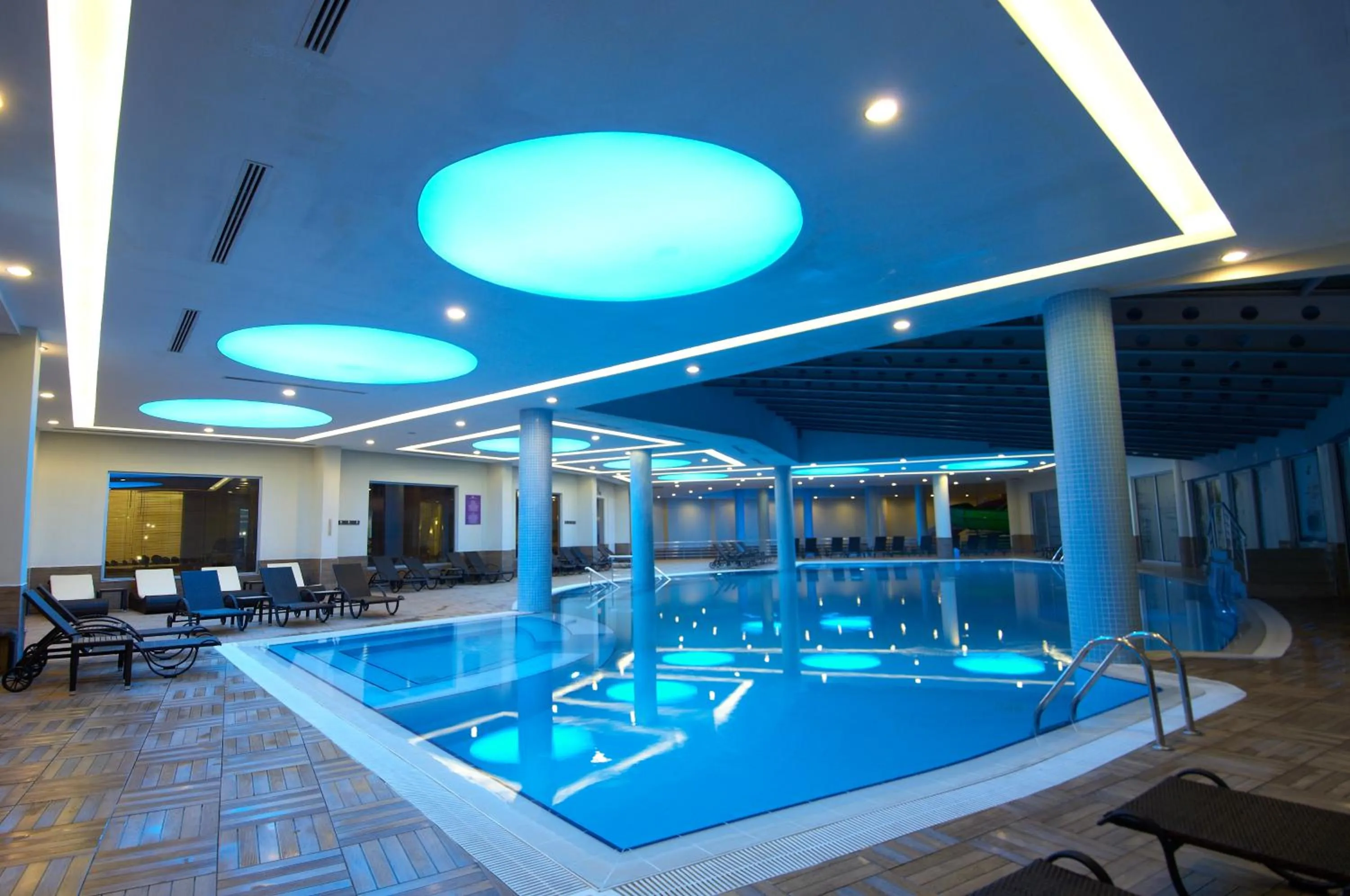 Swimming pool in Safran Thermal Resort Sandikli