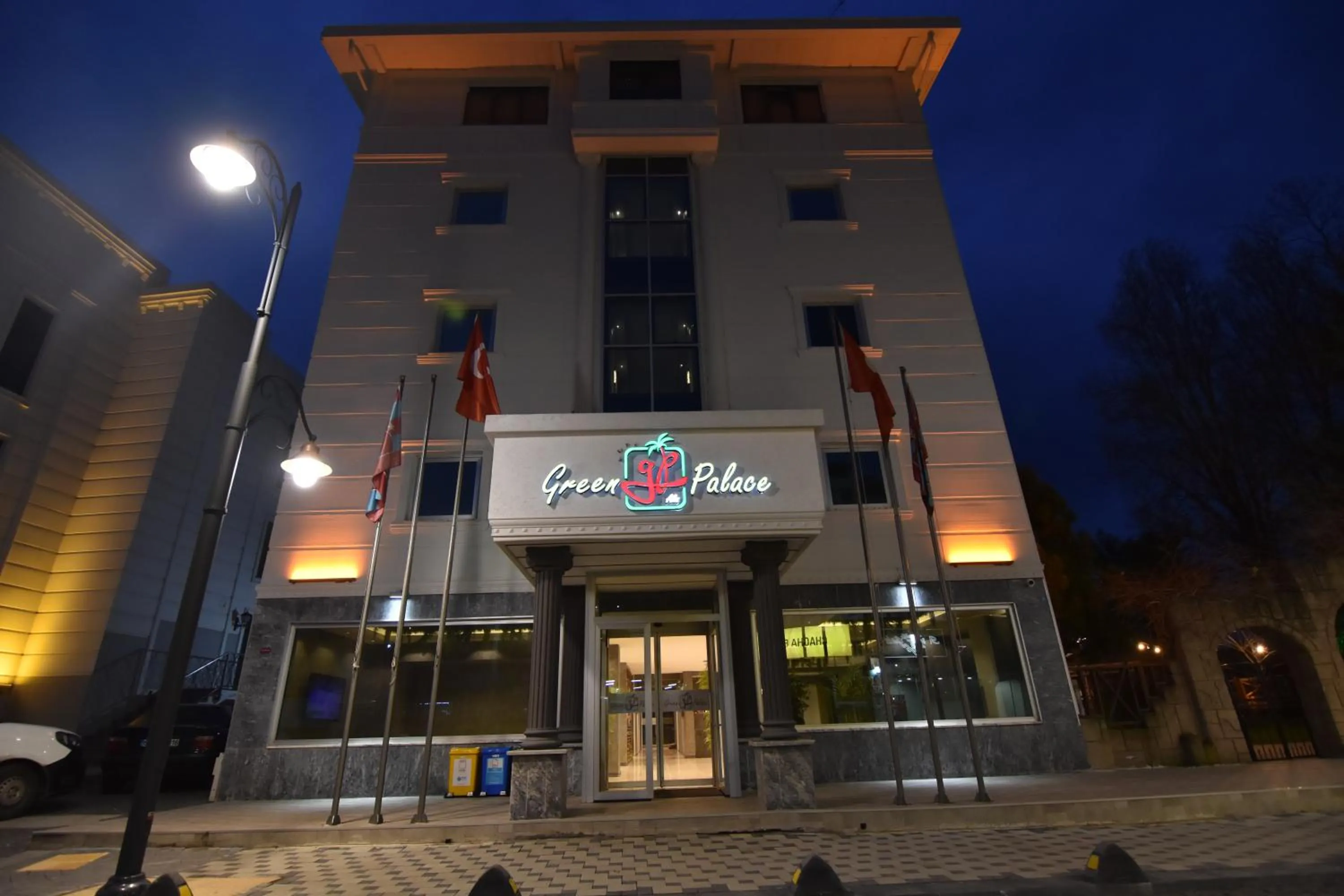 Green Palace Suite Hotel